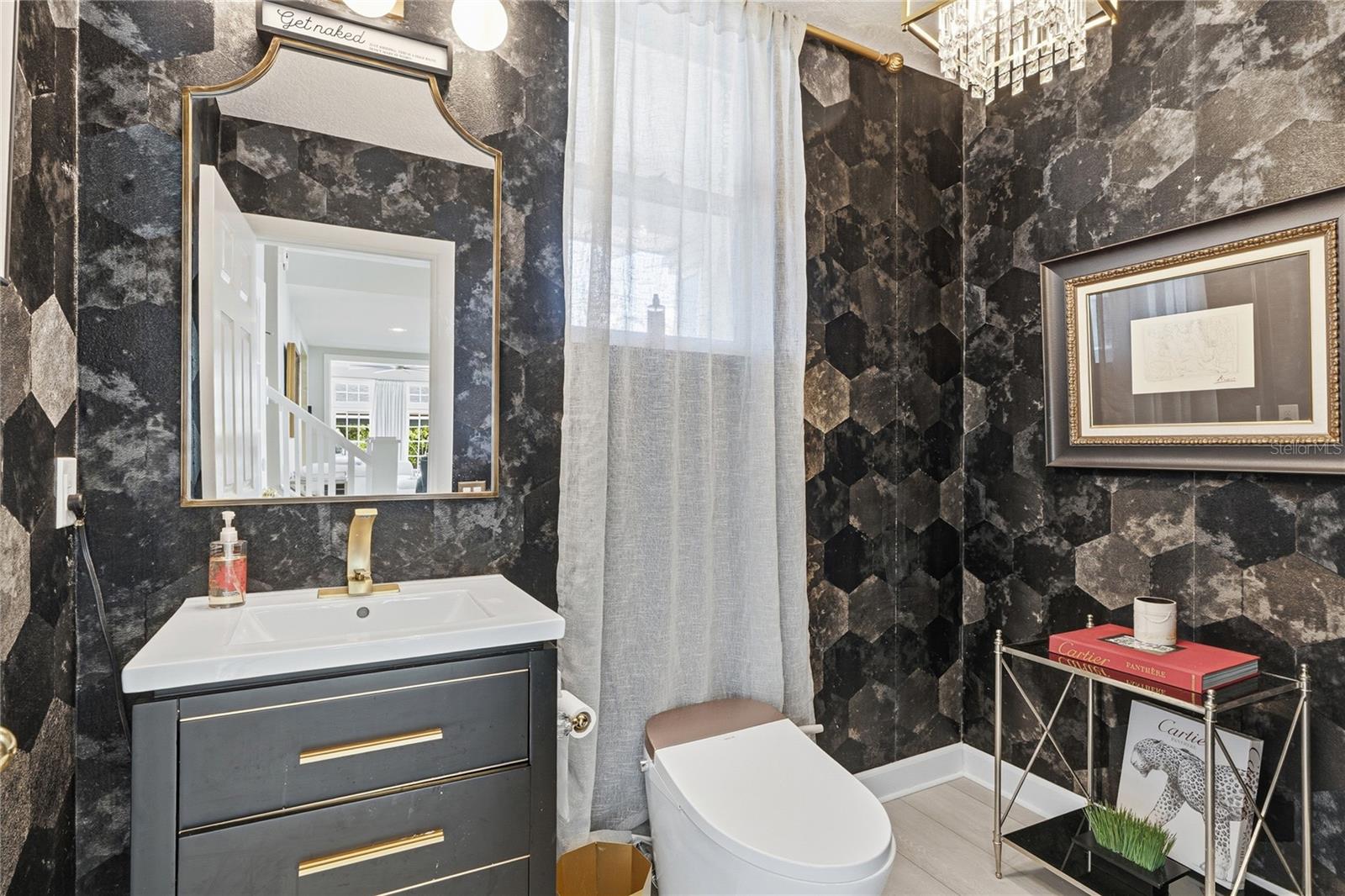 Image 7 of 45 For 824 Rome Avenue