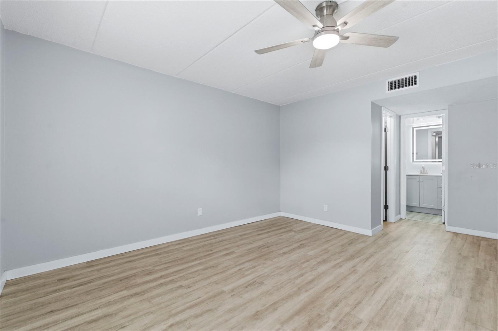 Image 17 of 31 For 1125 83rd Avenue N A