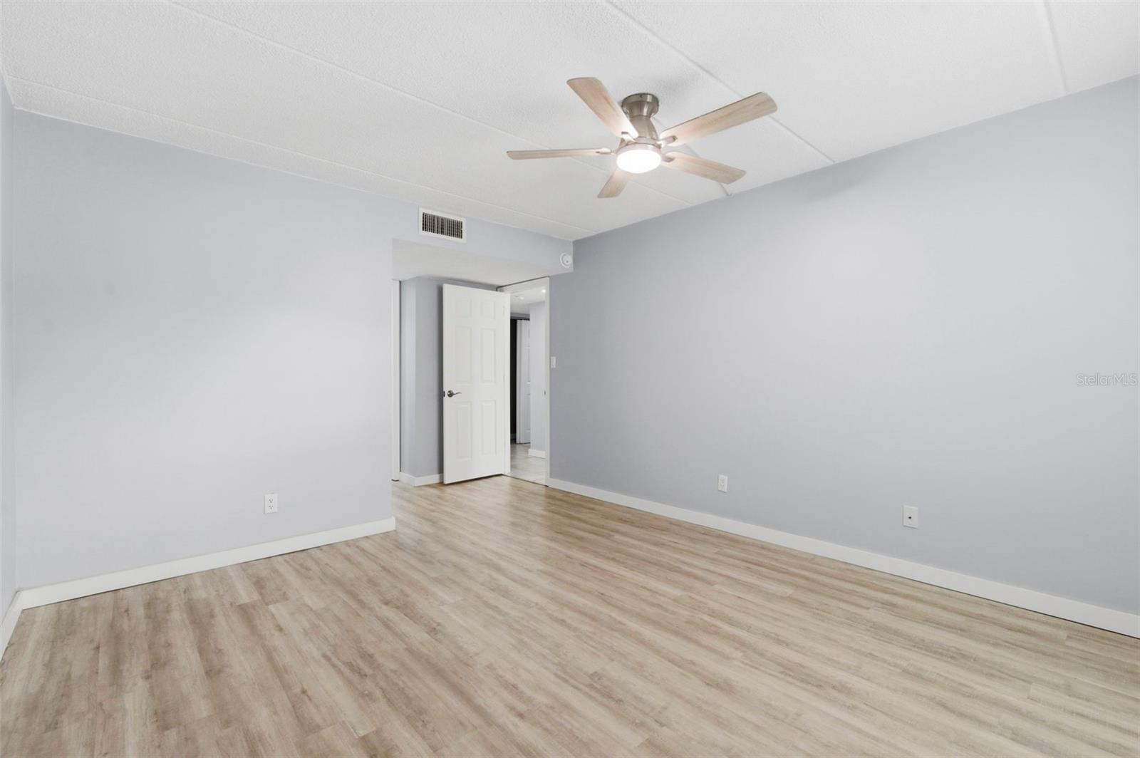 Image 18 of 31 For 1125 83rd Avenue N A