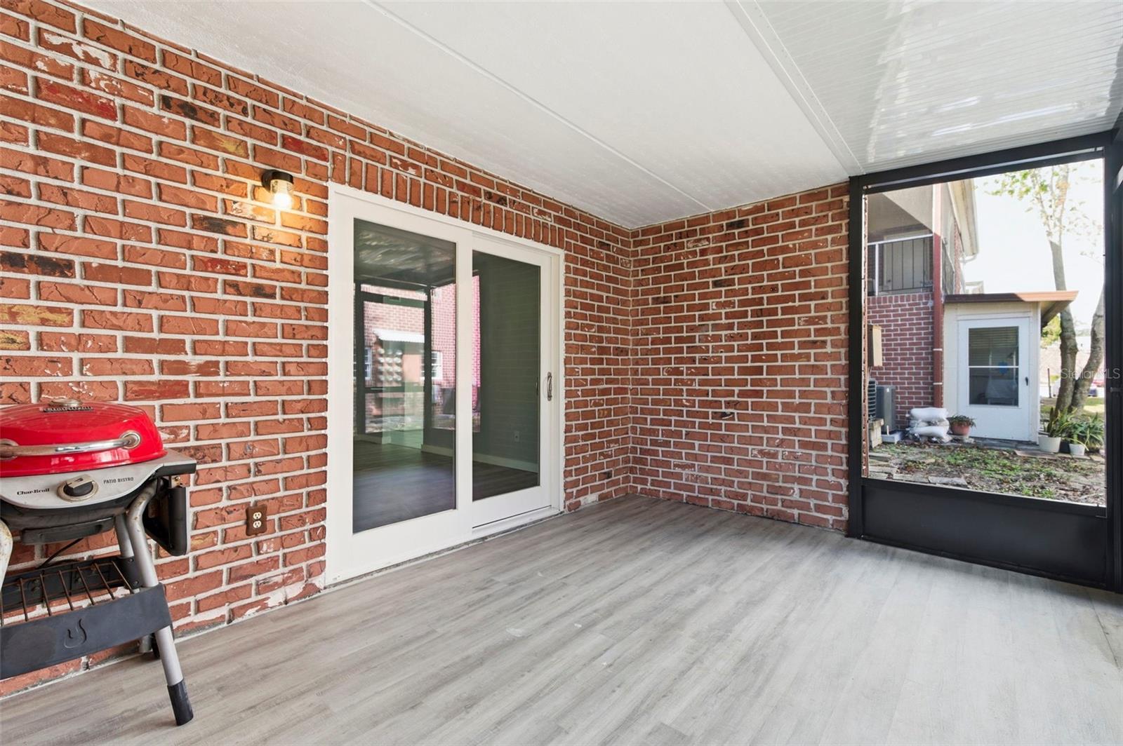 Image 24 of 31 For 1125 83rd Avenue N A