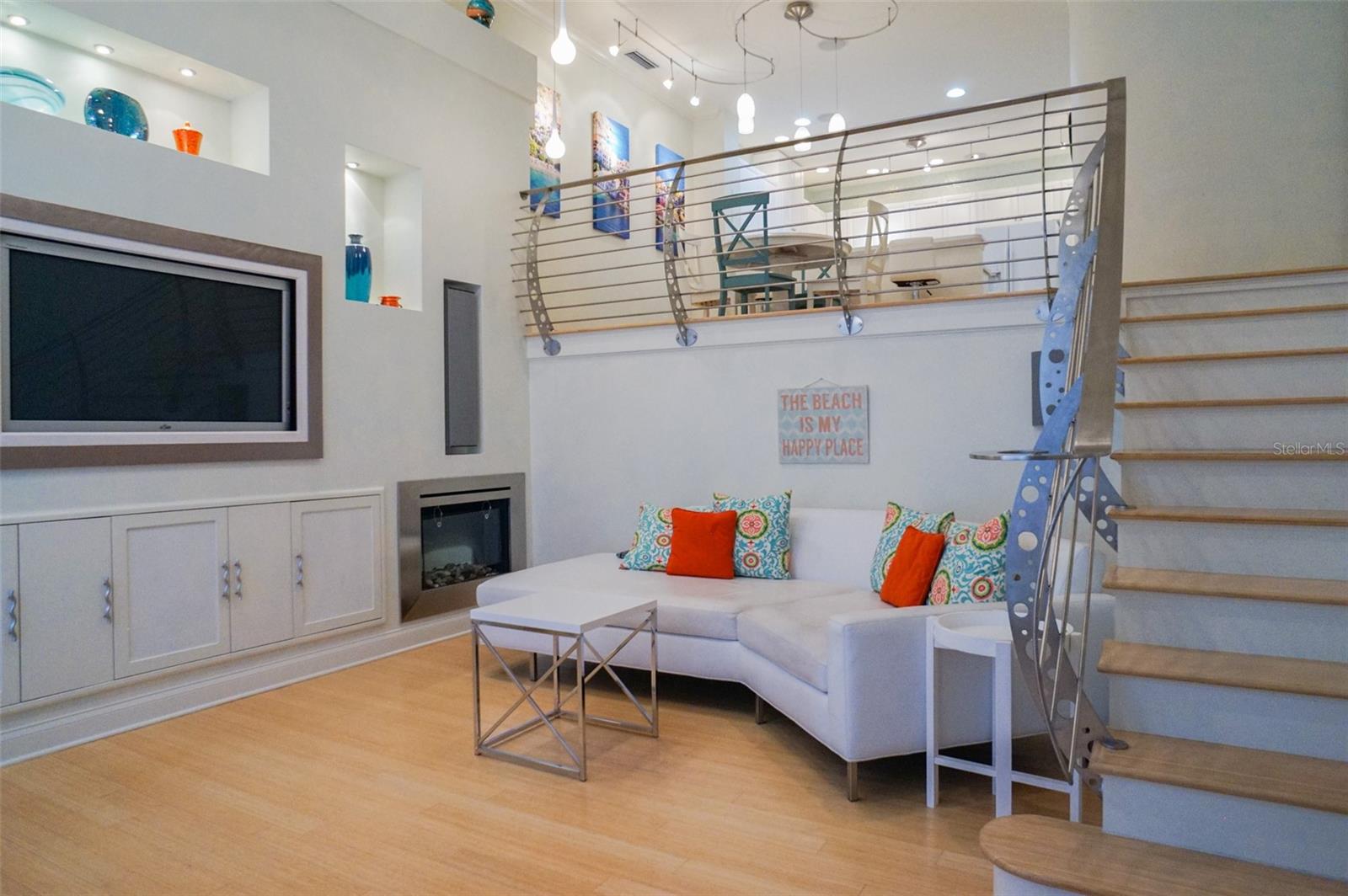 Image 41 of 50 For 505 Mandalay Ave 62