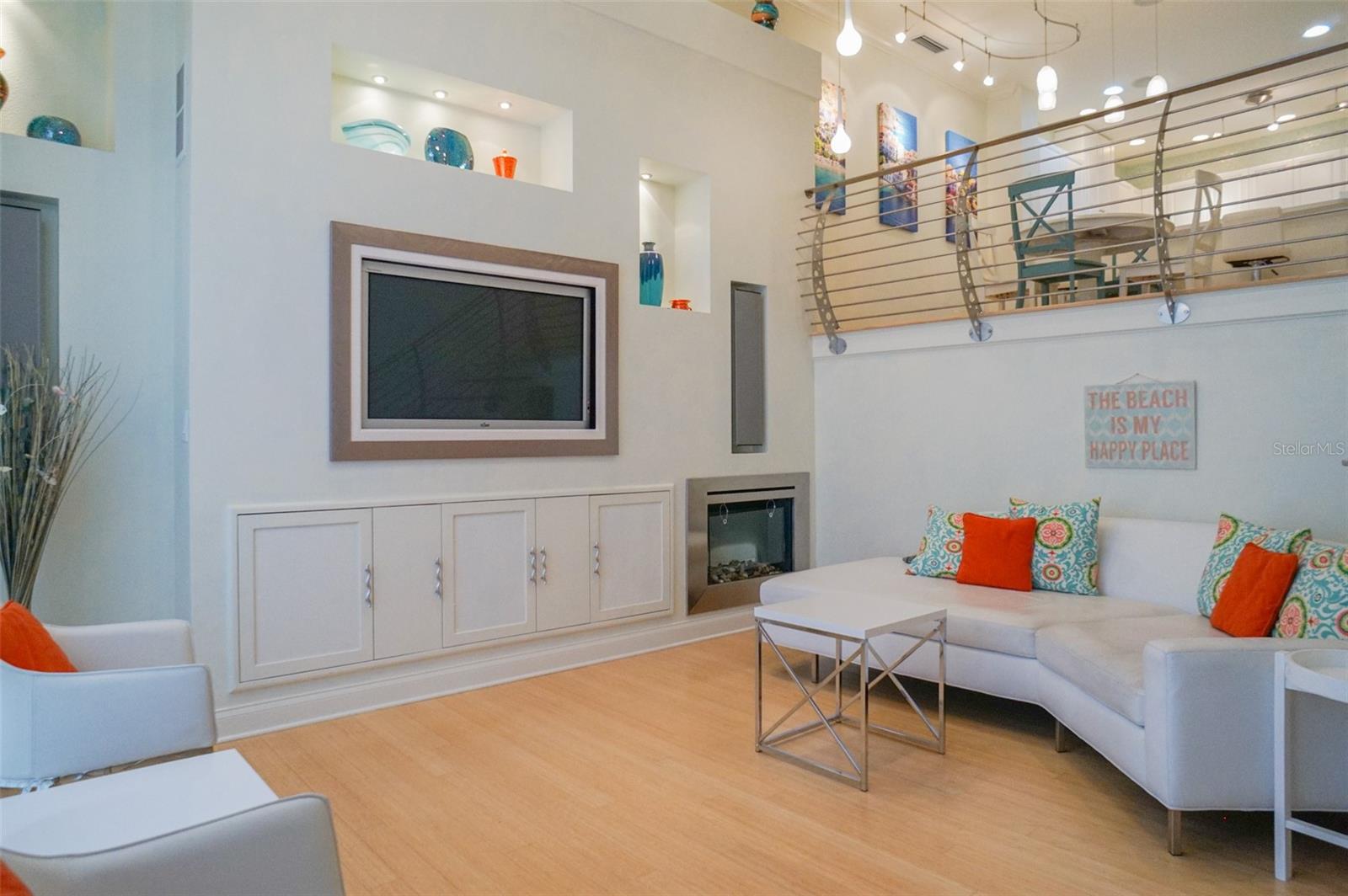 Image 6 of 50 For 505 Mandalay Ave 62