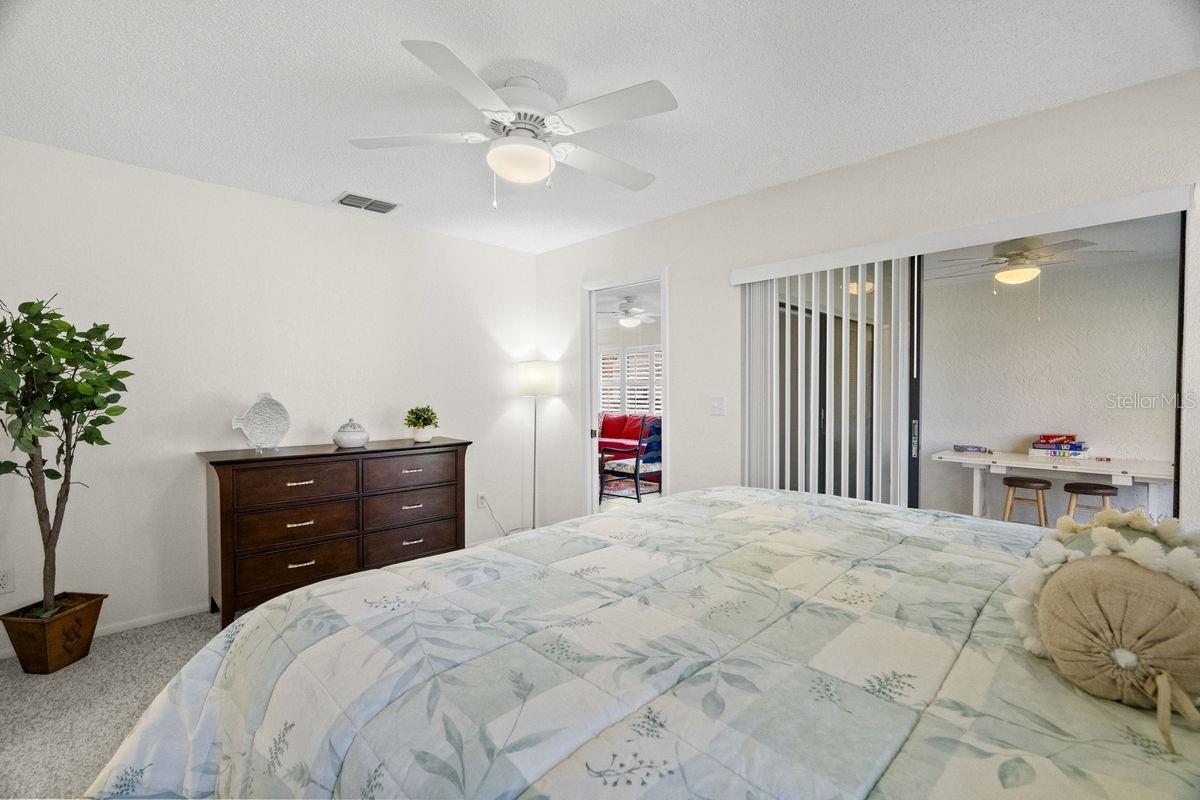 Image 20 of 60 For 2573 Oakleaf Lane 39a