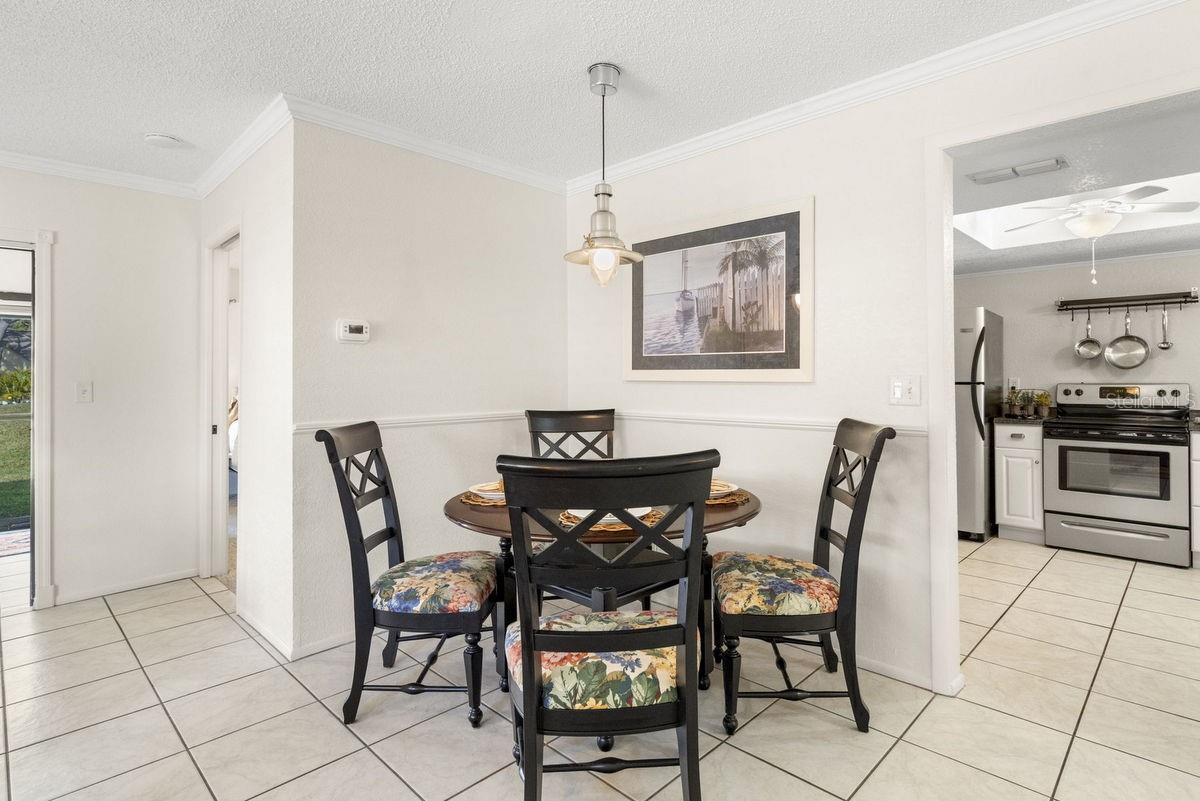 Image 9 of 60 For 2573 Oakleaf Lane 39a