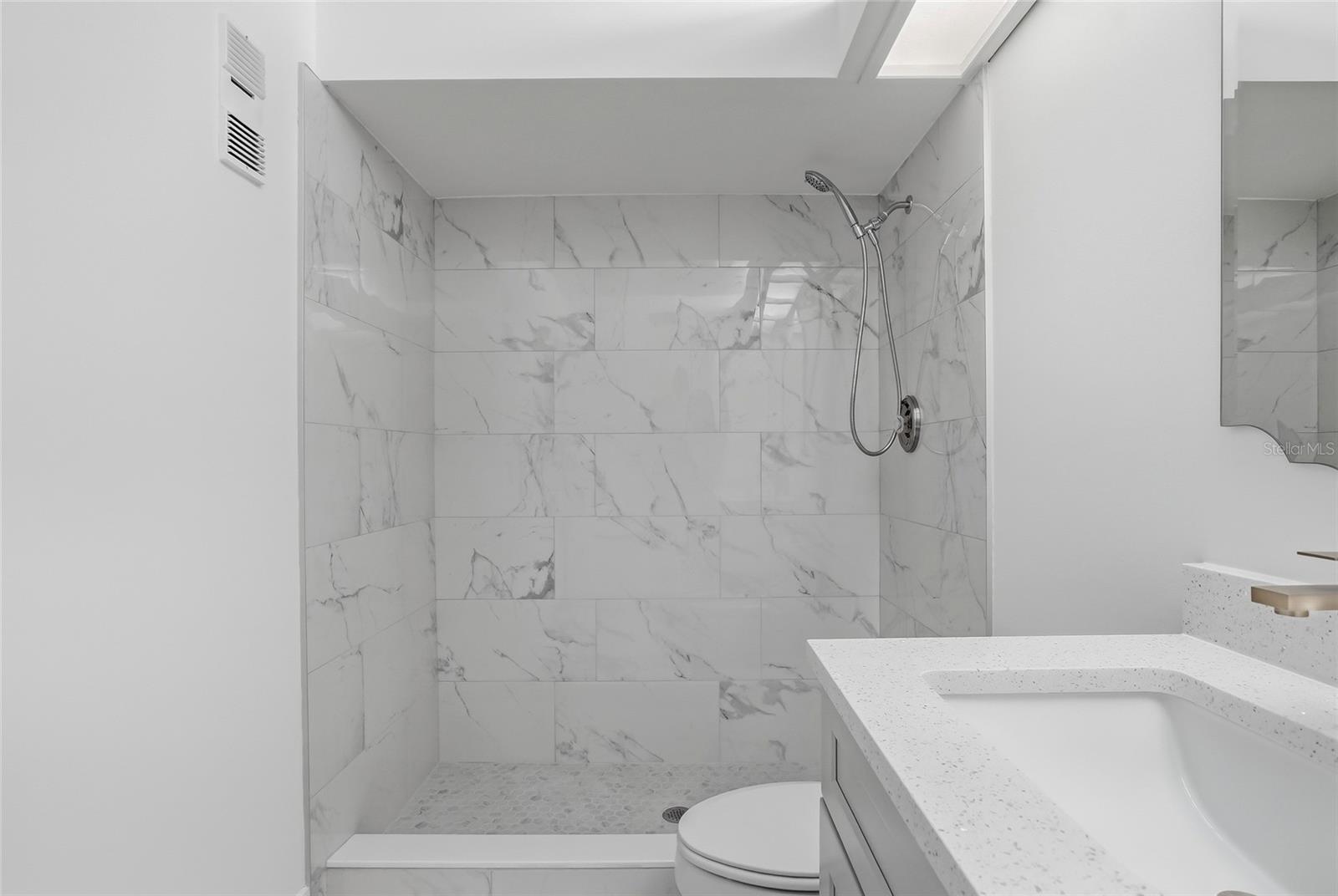 Image 22 of 42 For 2682 Sabal Springs Circle 204