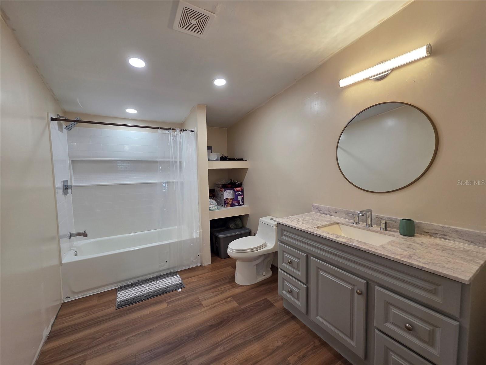 Image 12 of 23 For 1040 Frostproof Road