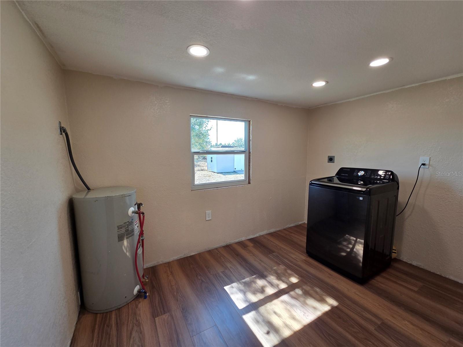 Image 15 of 23 For 1040 Frostproof Road