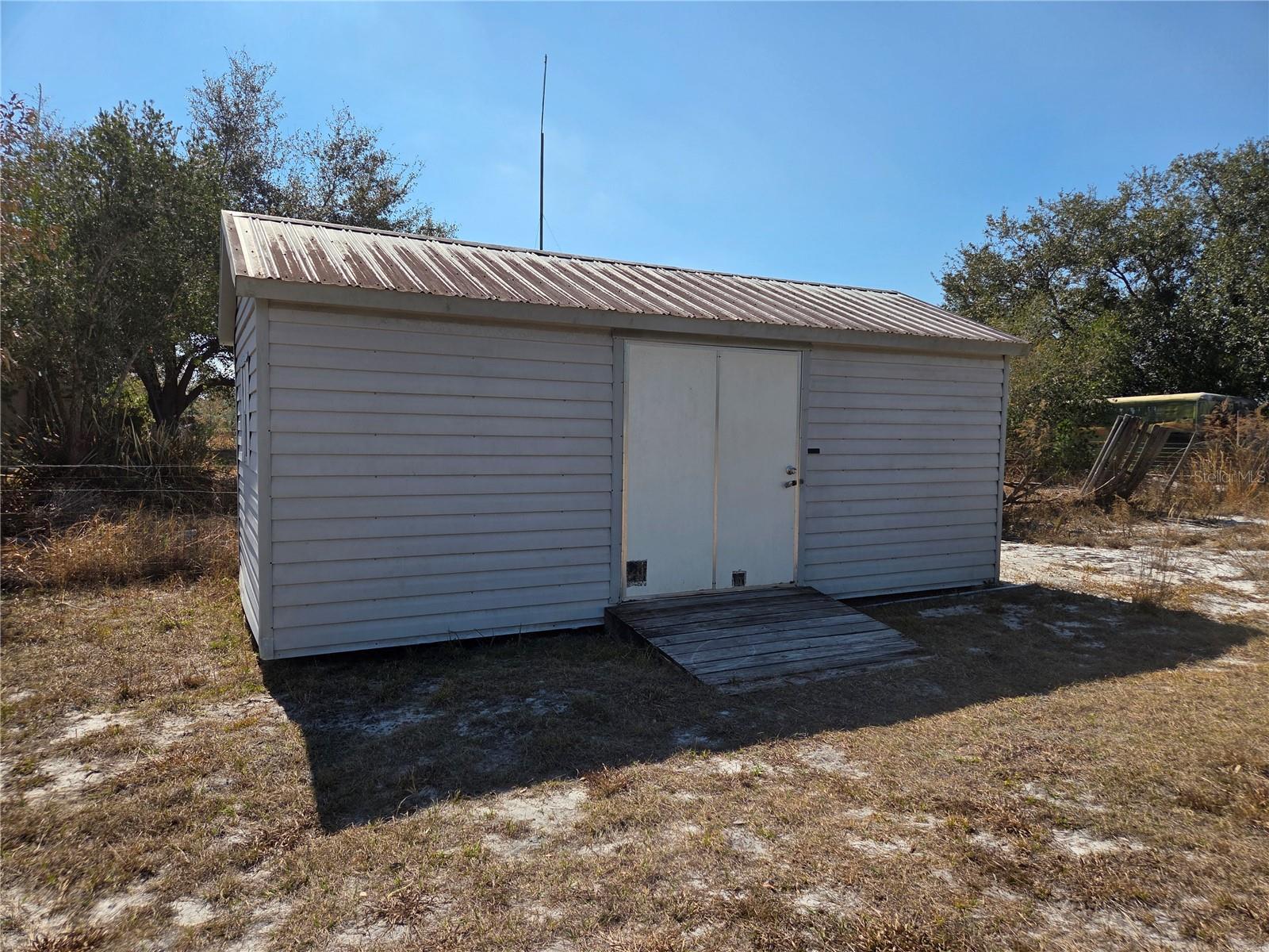 Image 19 of 23 For 1040 Frostproof Road