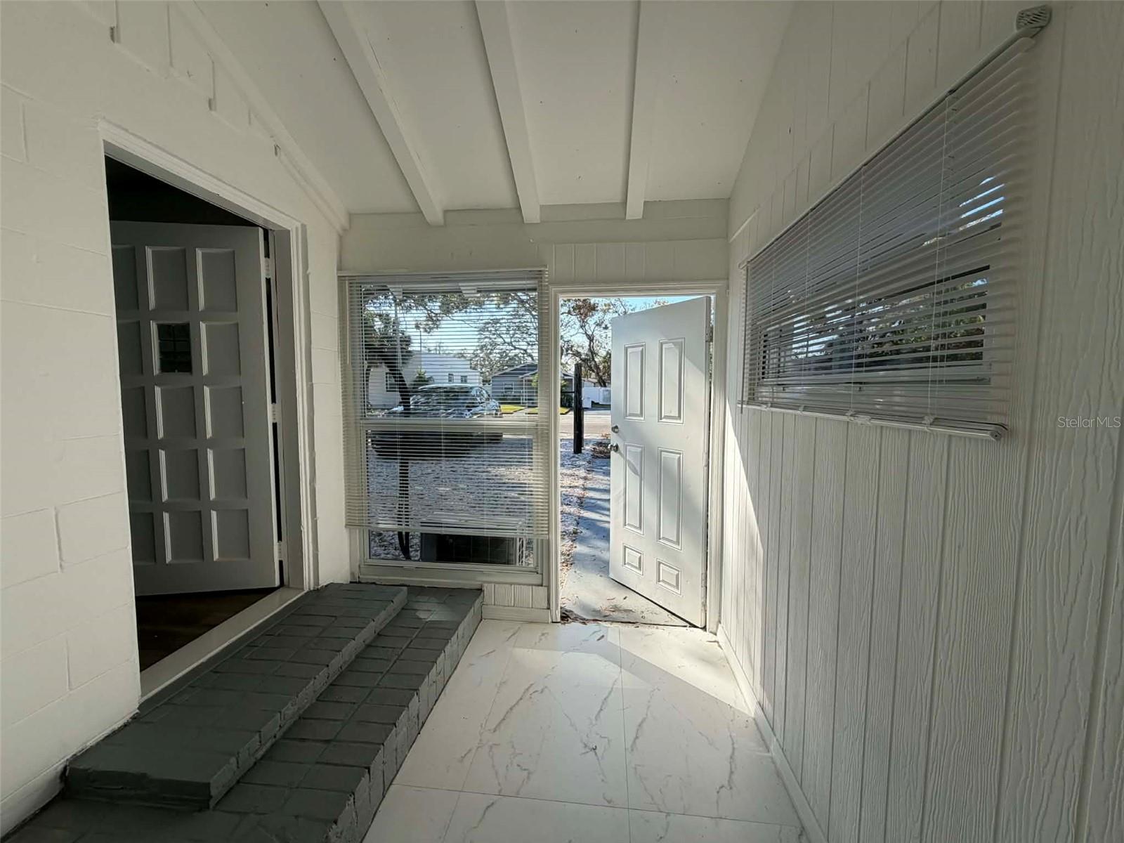 Image 3 of 22 For 4711 10th Avenue S