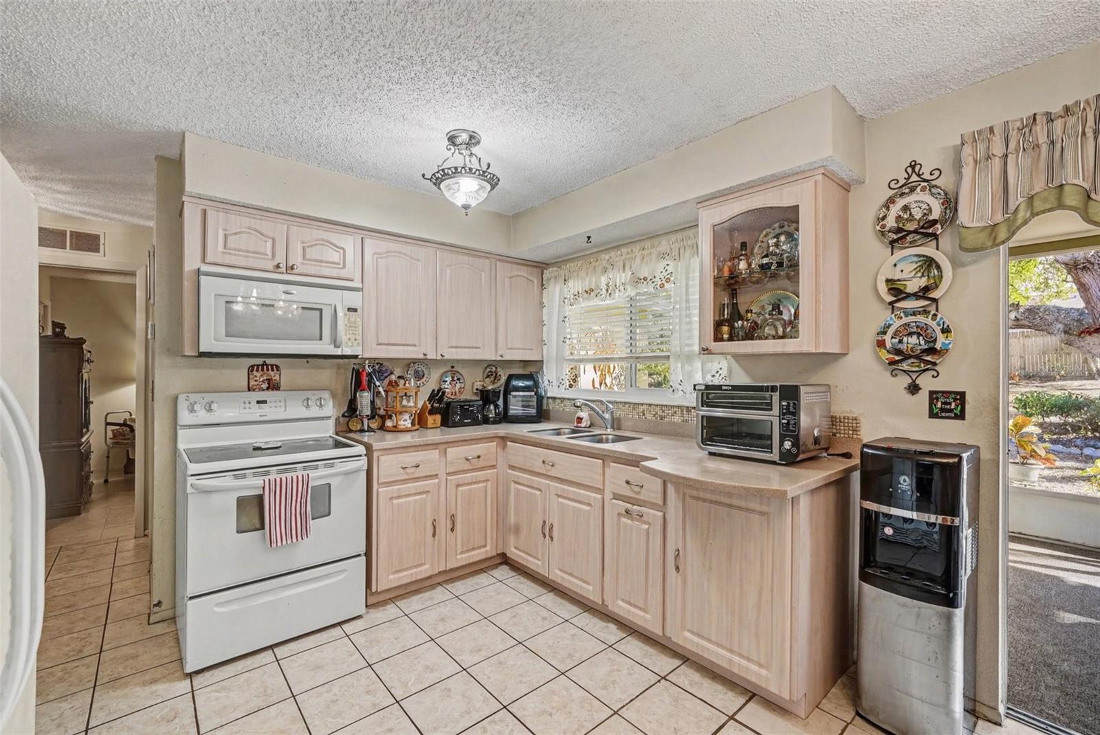 Image 13 of 29 For 11116 Marquette Street