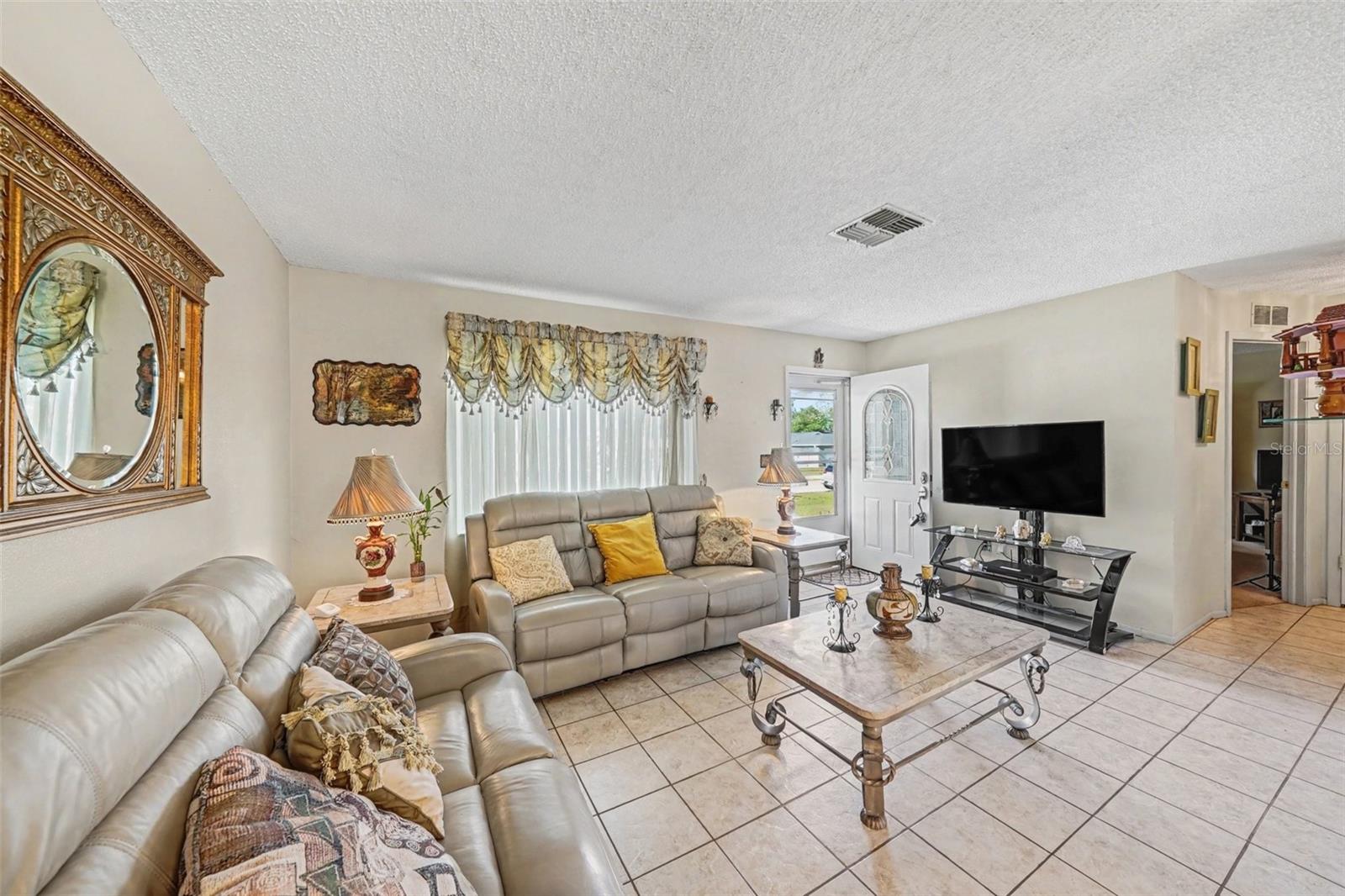 Image 6 of 29 For 11116 Marquette Street