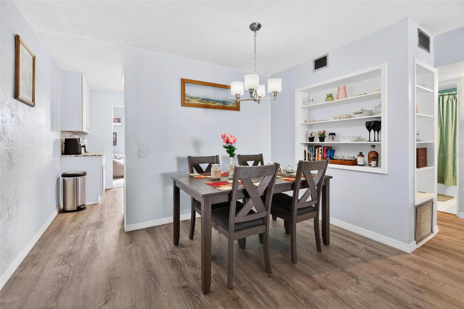 Image 5 of 40 For 2021 Australia Way W 39