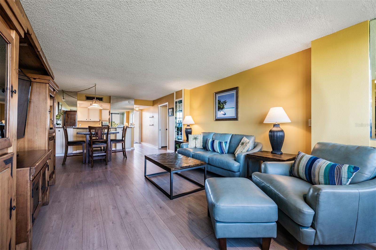 Image 11 of 46 For 2618 Cove Cay Drive 204