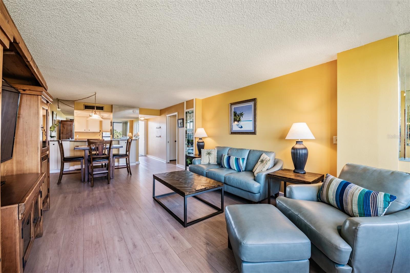 Image 14 of 46 For 2618 Cove Cay Drive 204