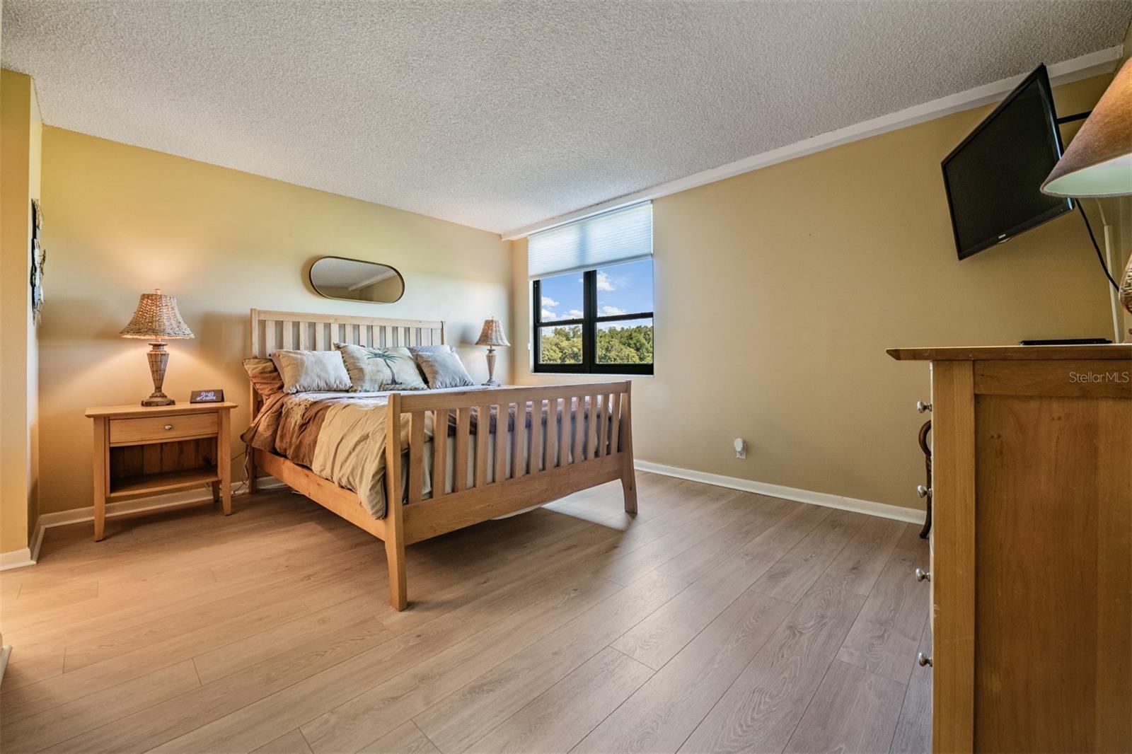 Image 16 of 46 For 2618 Cove Cay Drive 204