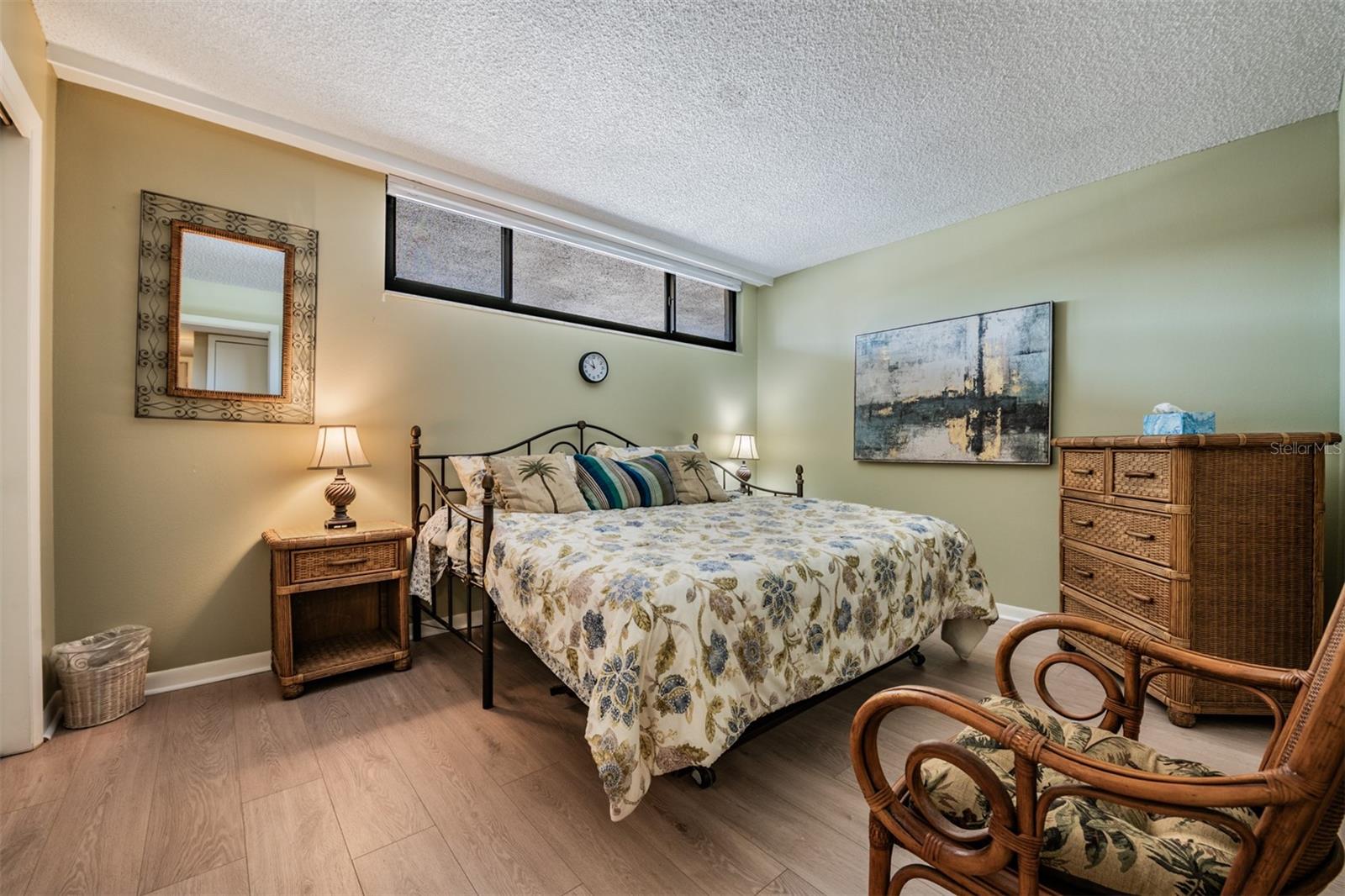 Image 21 of 46 For 2618 Cove Cay Drive 204