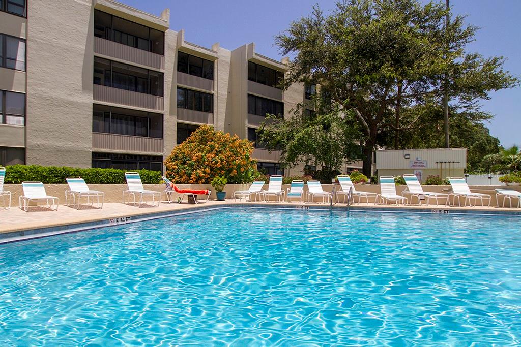 Image 34 of 46 For 2618 Cove Cay Drive 204