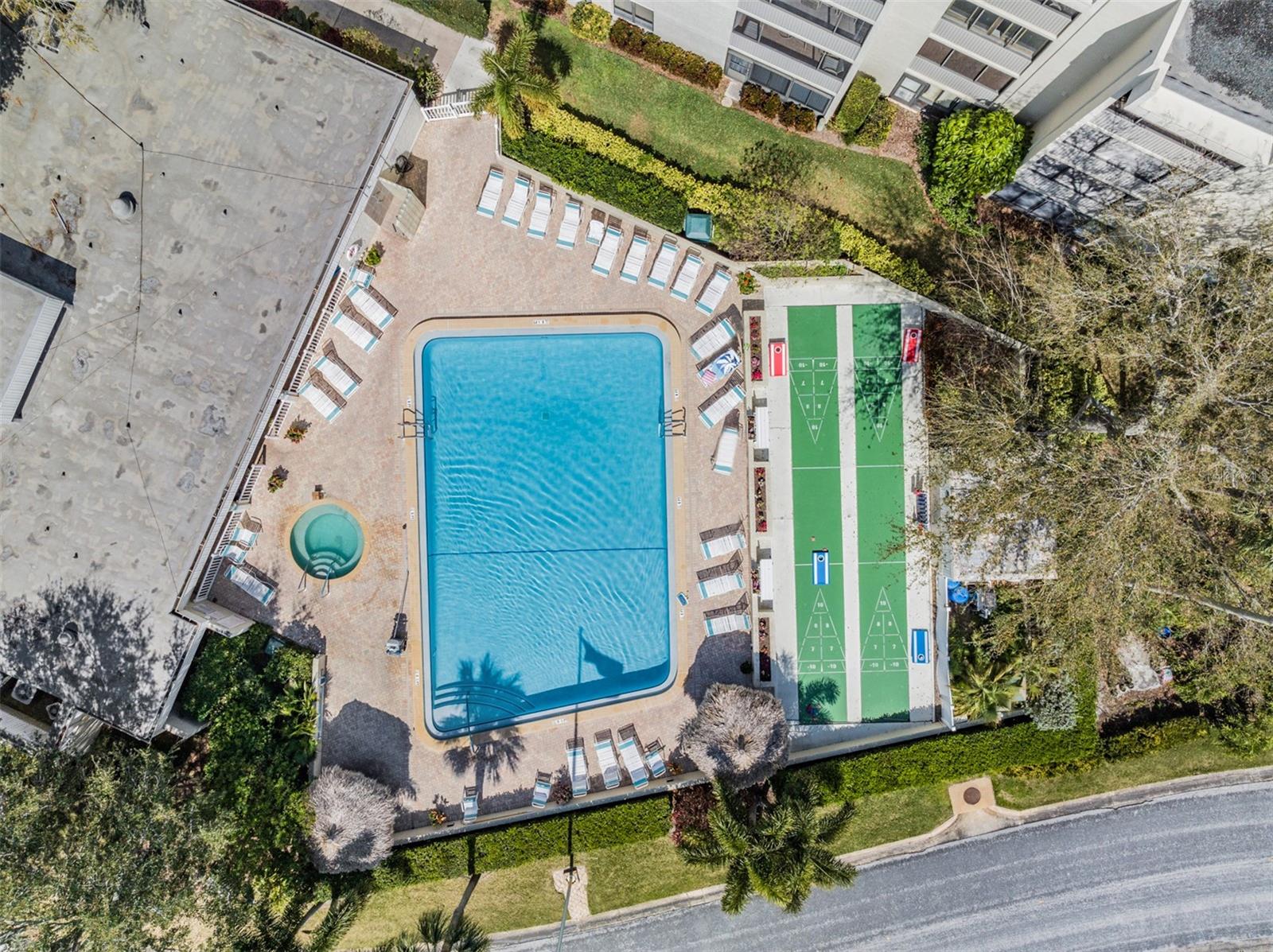 Image 35 of 46 For 2618 Cove Cay Drive 204