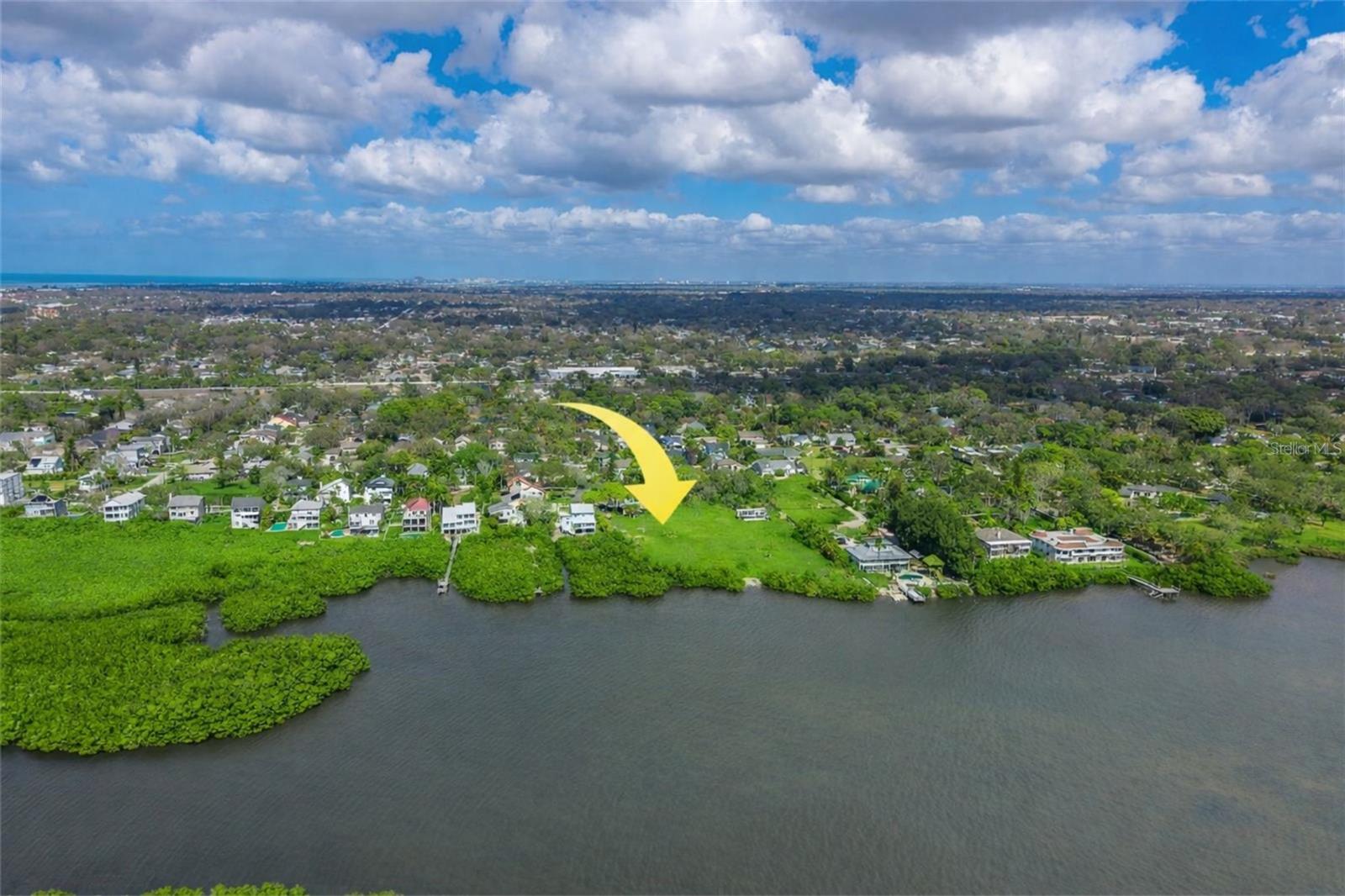 Listing photo id 11 for 13798 74th Avenue