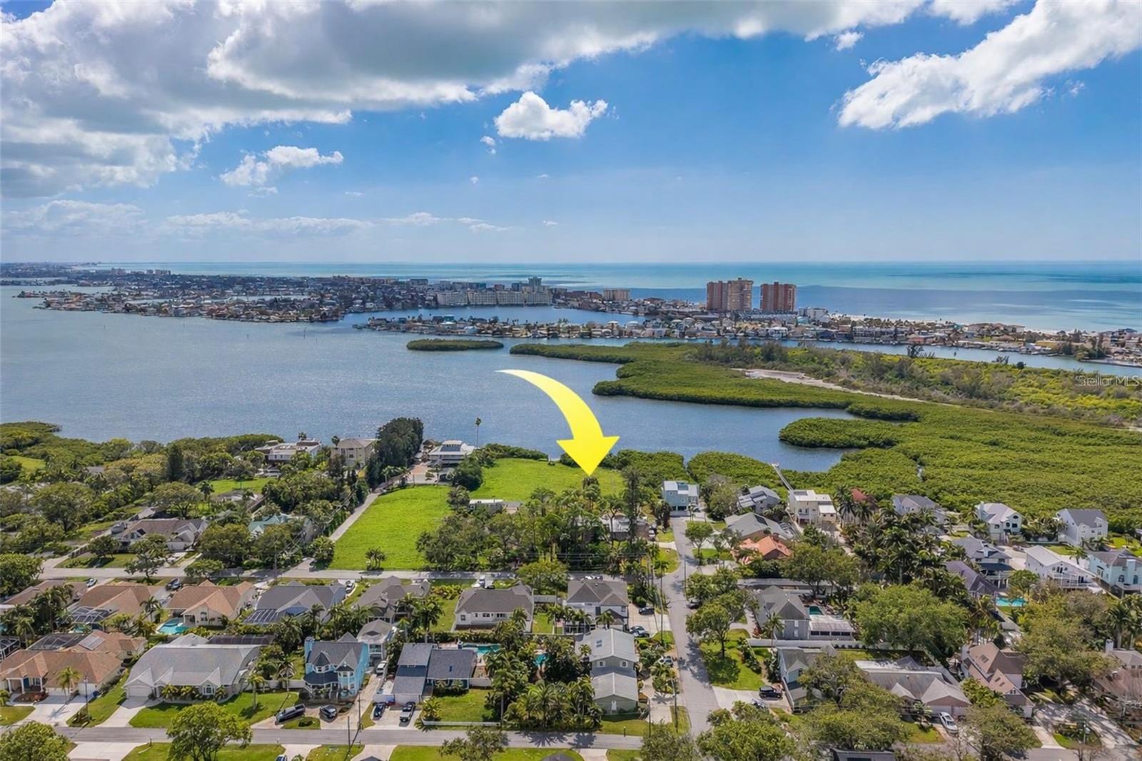 Listing photo id 12 for 13798 74th Avenue