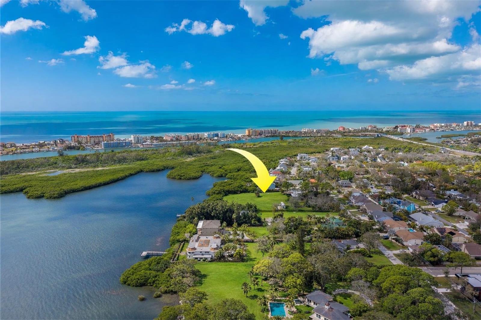 Listing photo id 7 for 13798 74th Avenue