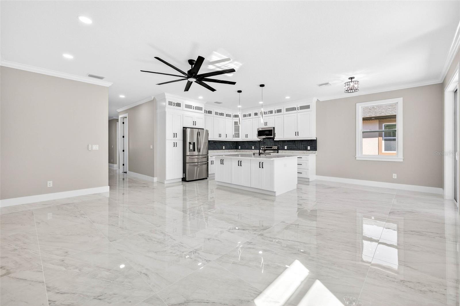 Image 14 of 71 For 284 Roosevelt Avenue