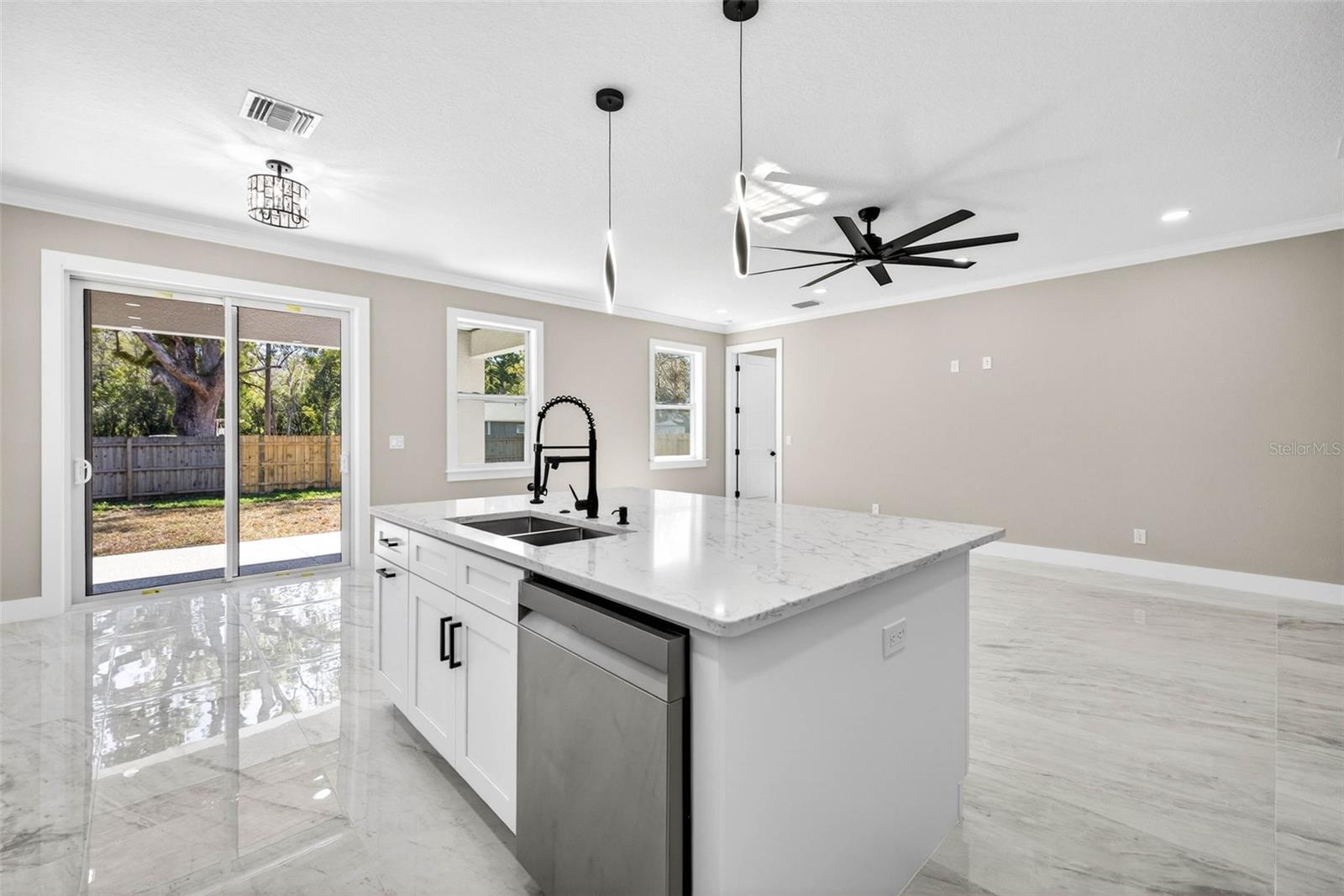 Image 21 of 71 For 284 Roosevelt Avenue