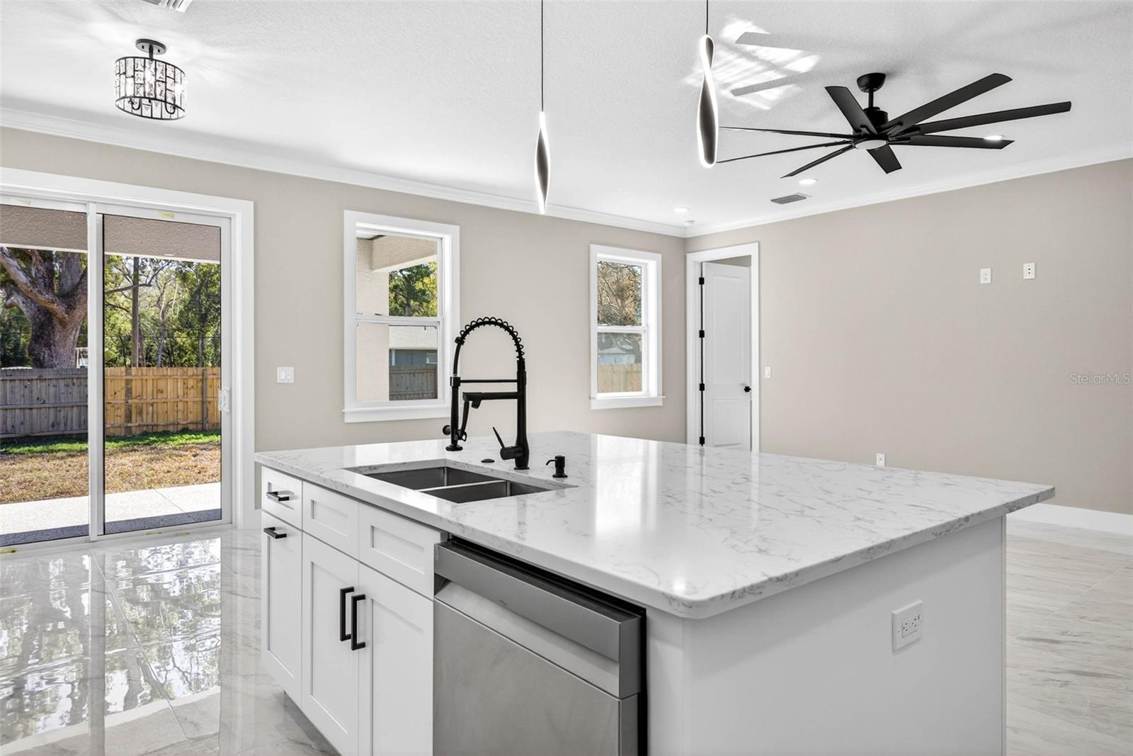 Image 22 of 71 For 284 Roosevelt Avenue