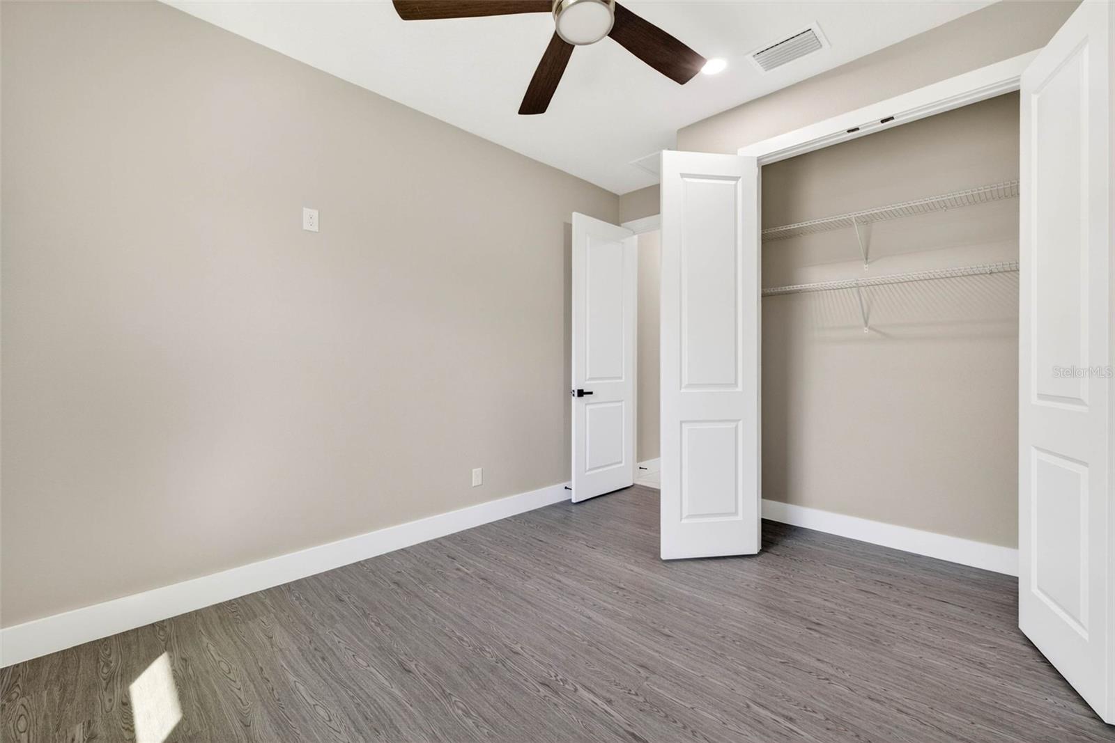 Image 33 of 71 For 284 Roosevelt Avenue