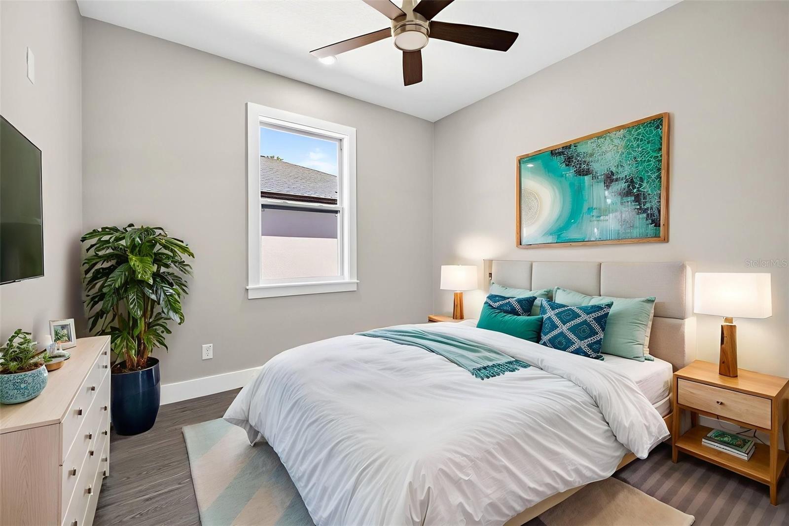 Image 35 of 71 For 284 Roosevelt Avenue