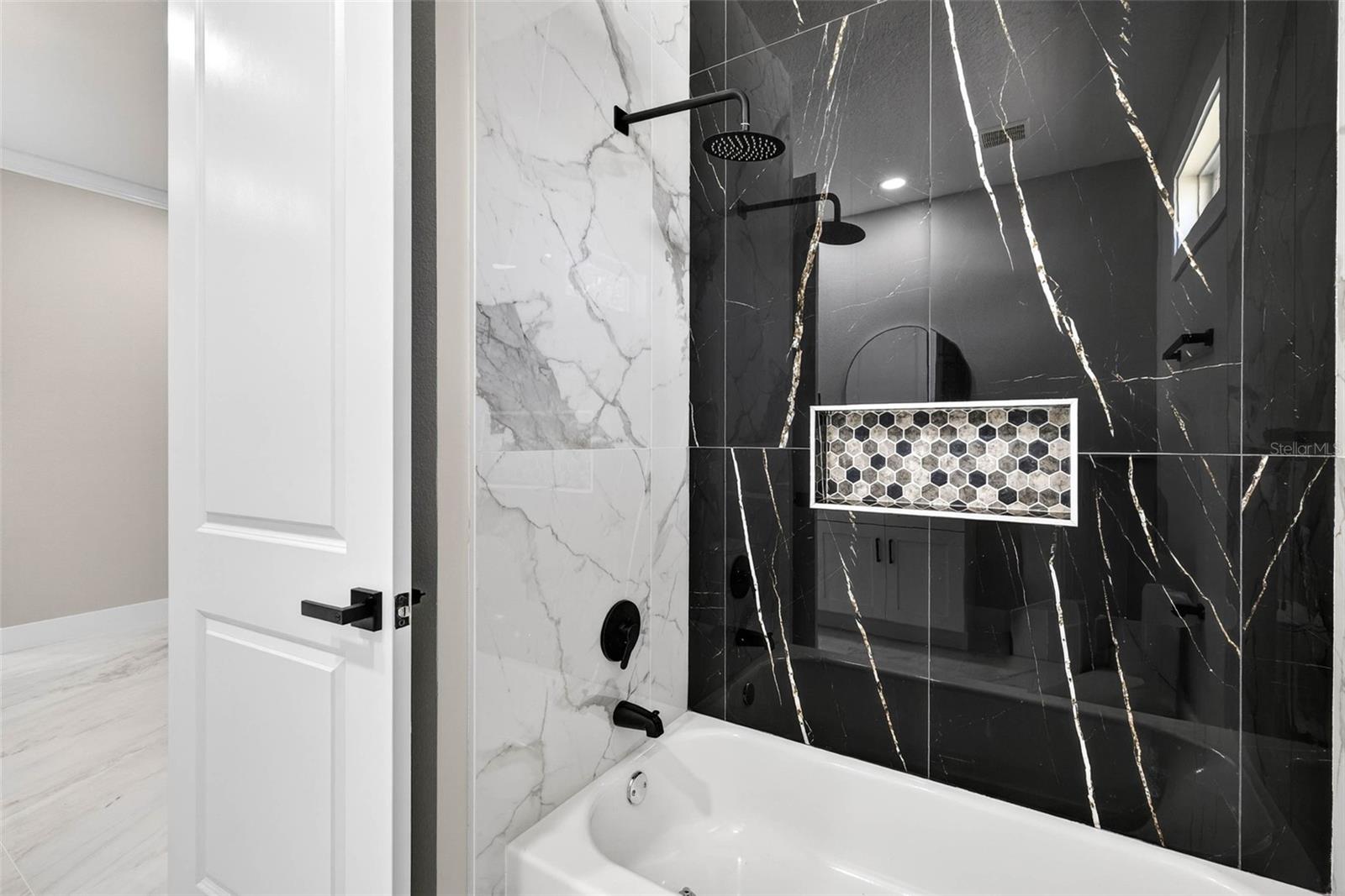 Image 39 of 71 For 284 Roosevelt Avenue