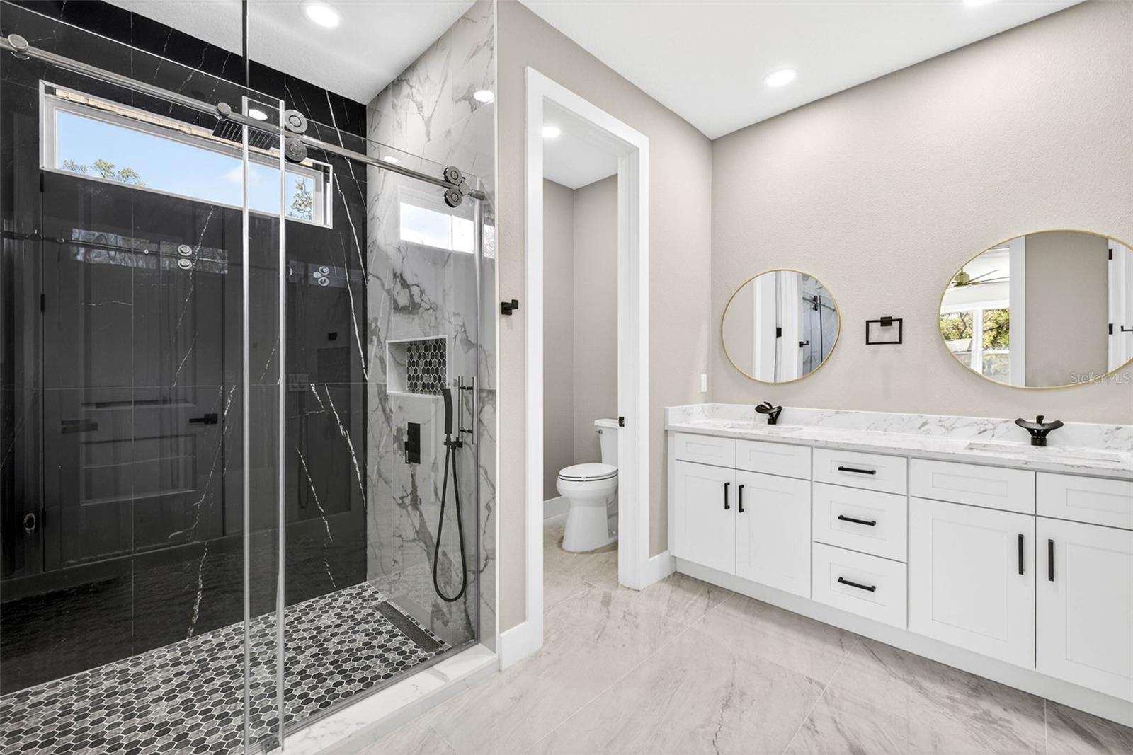 Image 48 of 71 For 284 Roosevelt Avenue