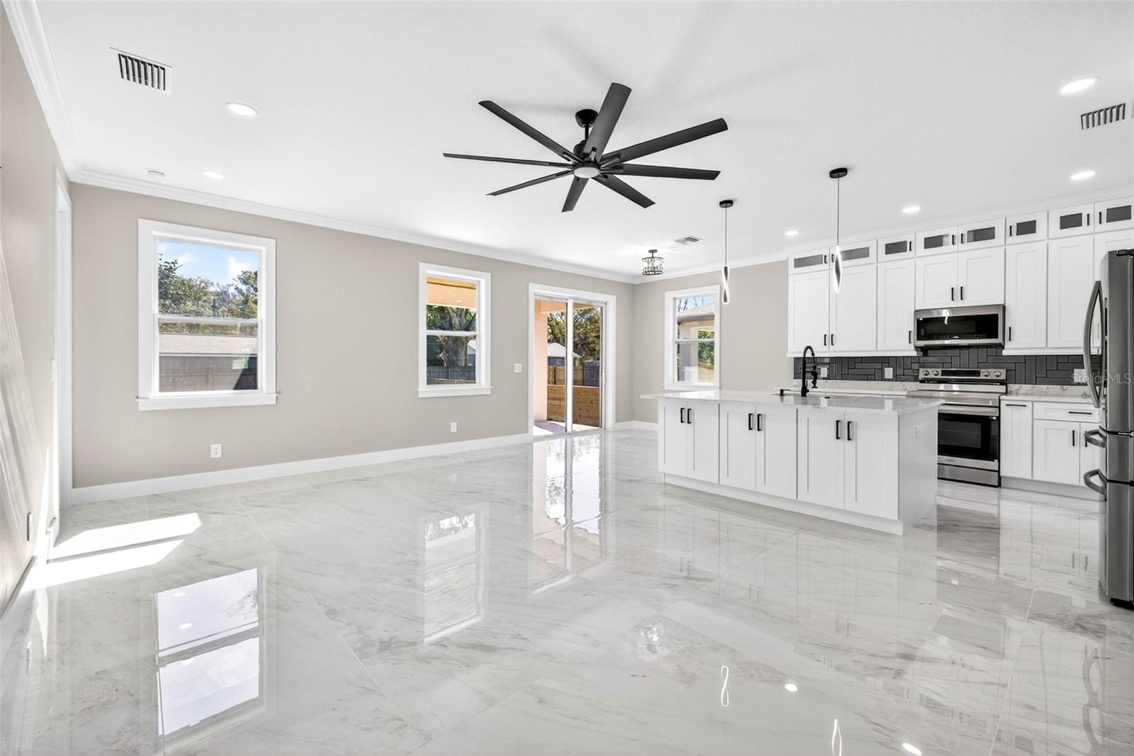 Image 11 of 64 For 288 Roosevelt Avenue