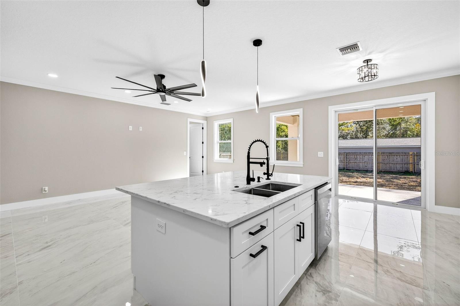 Image 21 of 64 For 288 Roosevelt Avenue