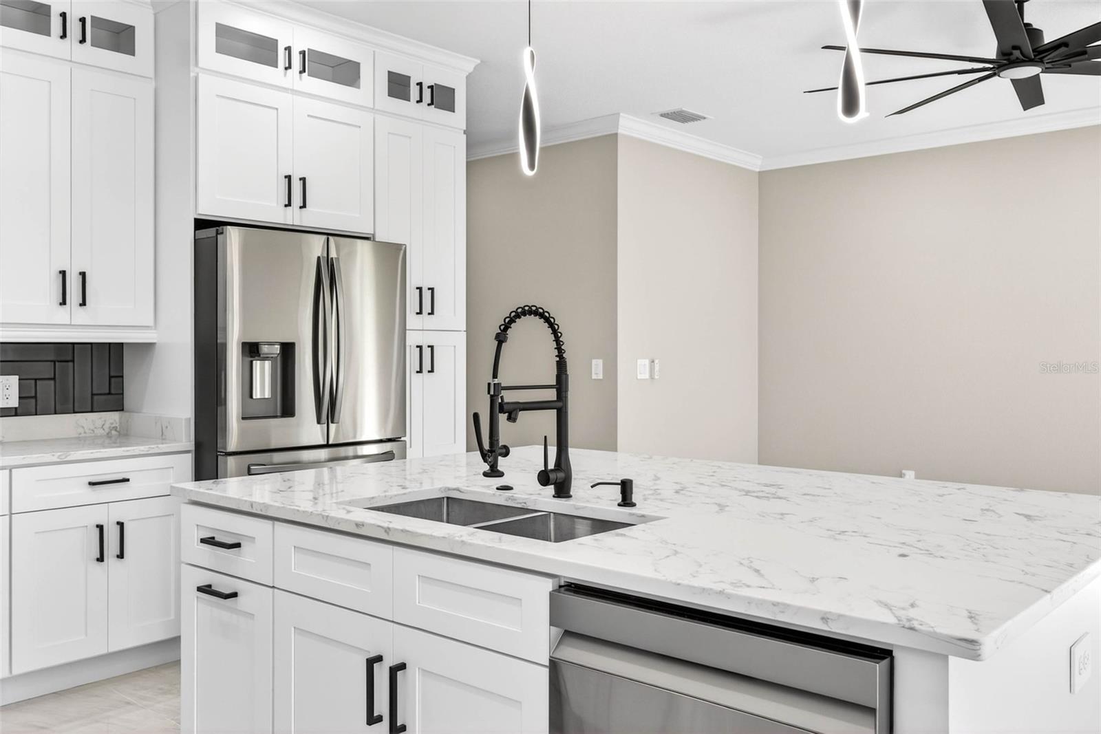 Image 22 of 64 For 288 Roosevelt Avenue