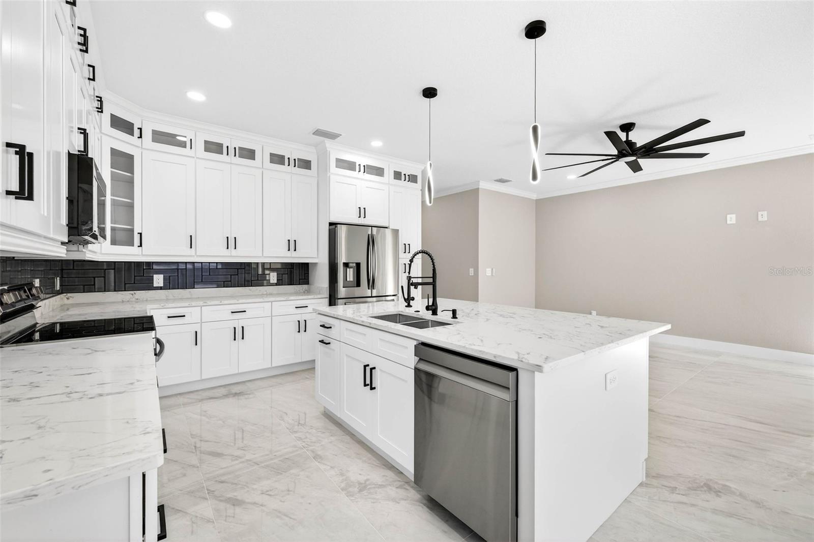 Image 23 of 64 For 288 Roosevelt Avenue