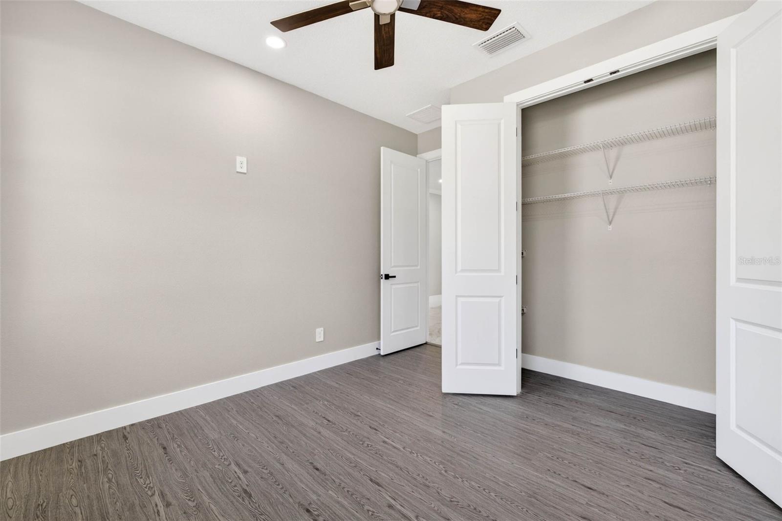 Image 27 of 64 For 288 Roosevelt Avenue