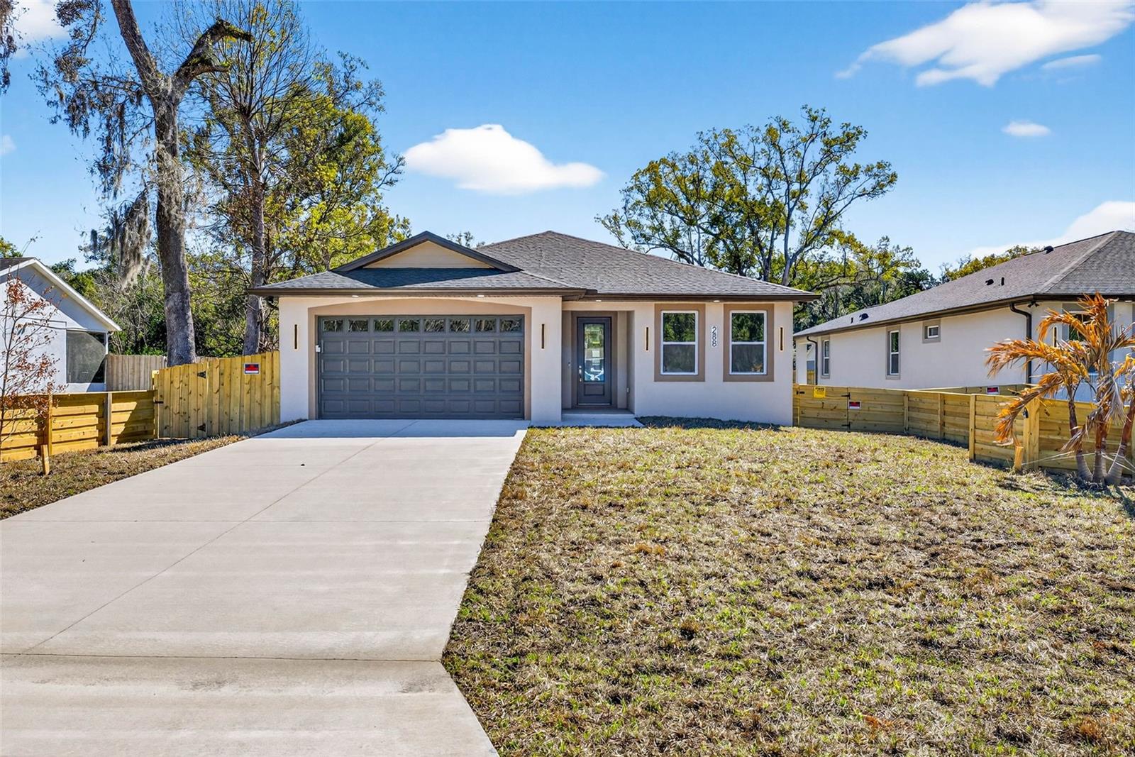 Image 5 of 64 For 288 Roosevelt Avenue