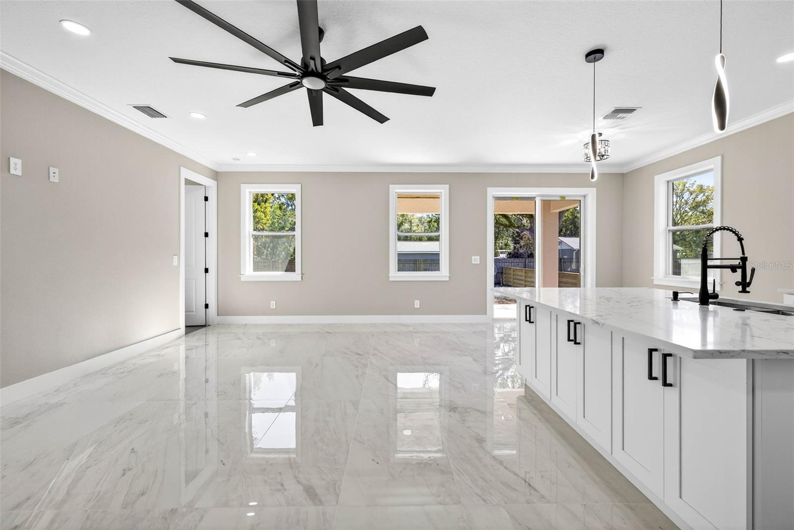 Image 9 of 64 For 288 Roosevelt Avenue