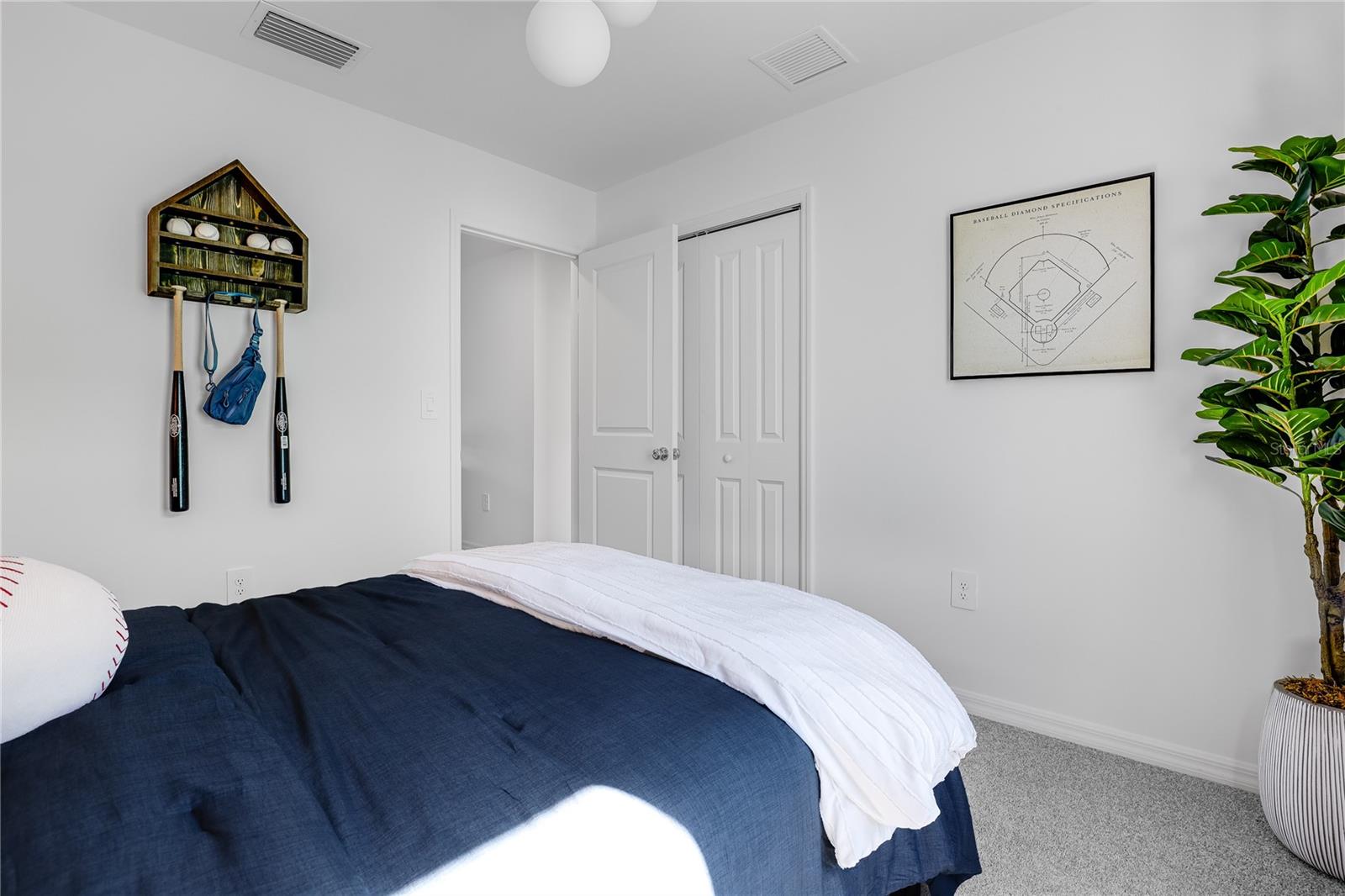 Image 17 of 28 For 17903 Haden Cove