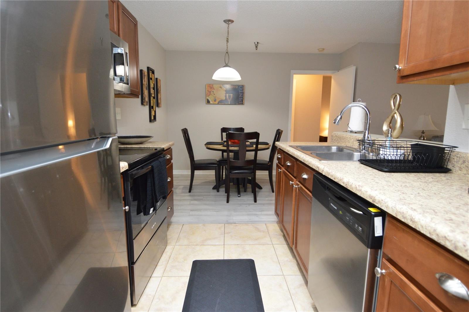 Image 11 of 100 For 10265 Gandy Boulevard N 1711