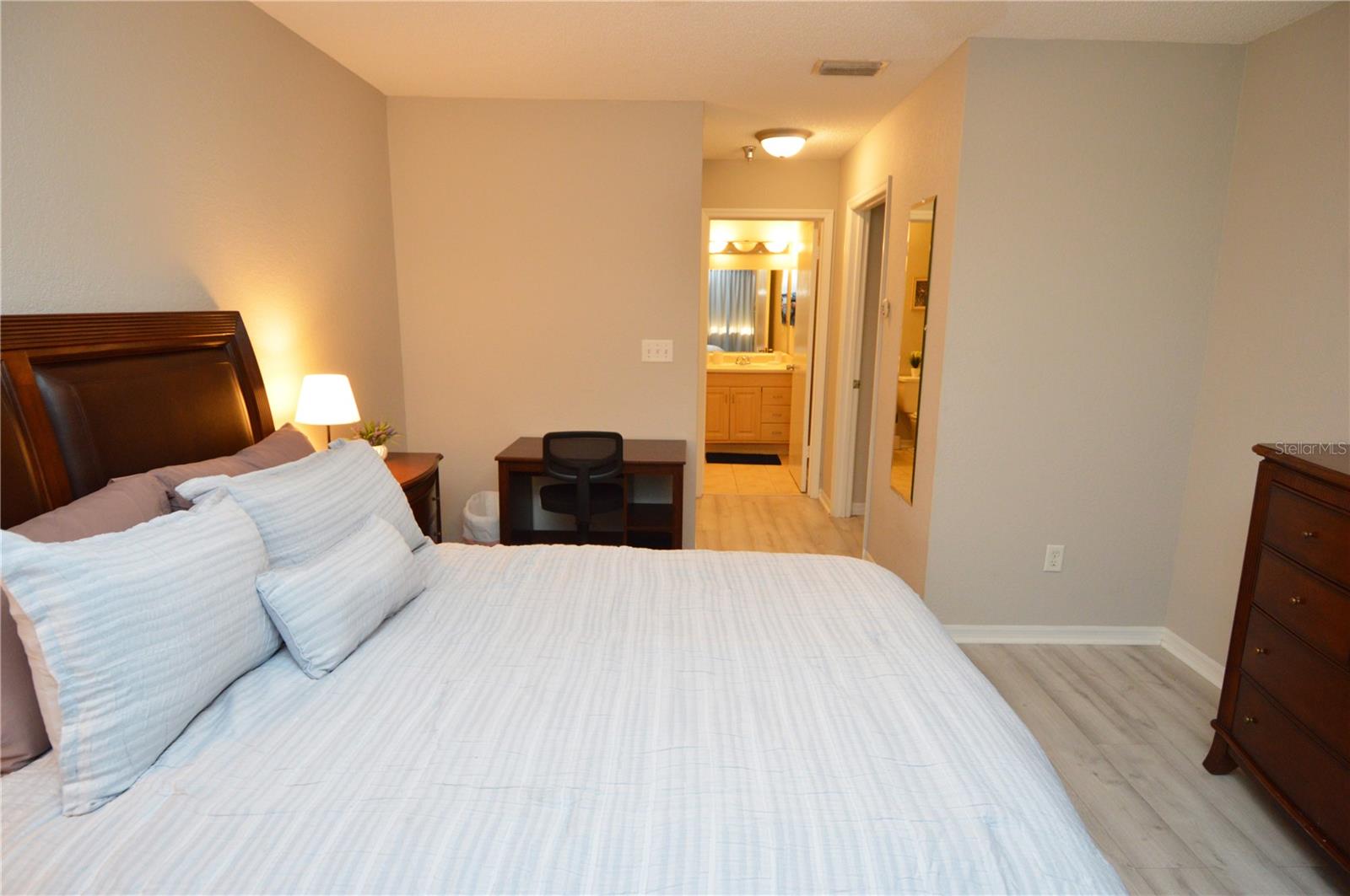 Image 40 of 100 For 10265 Gandy Boulevard N 1711