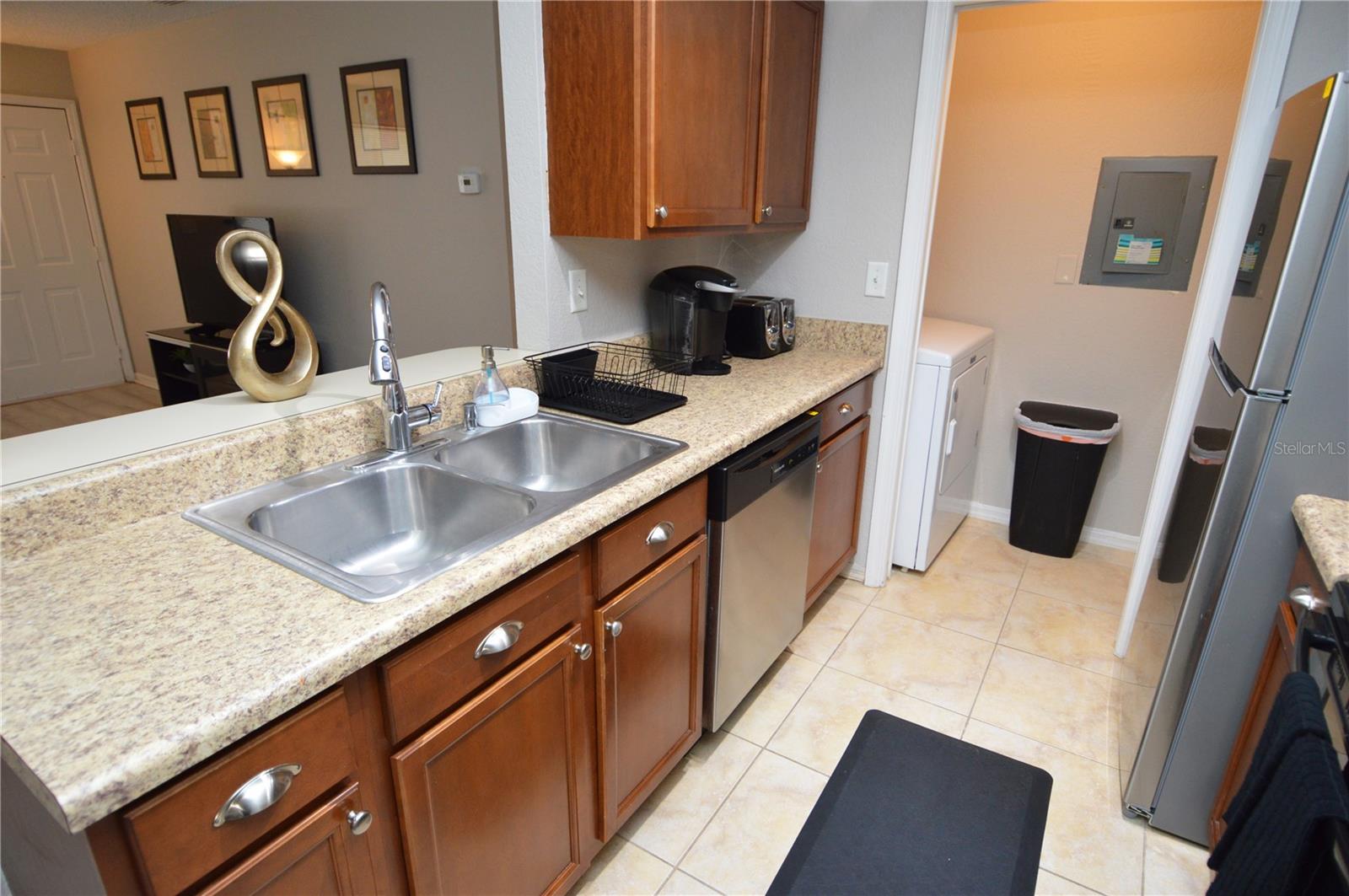 Image 9 of 100 For 10265 Gandy Boulevard N 1711