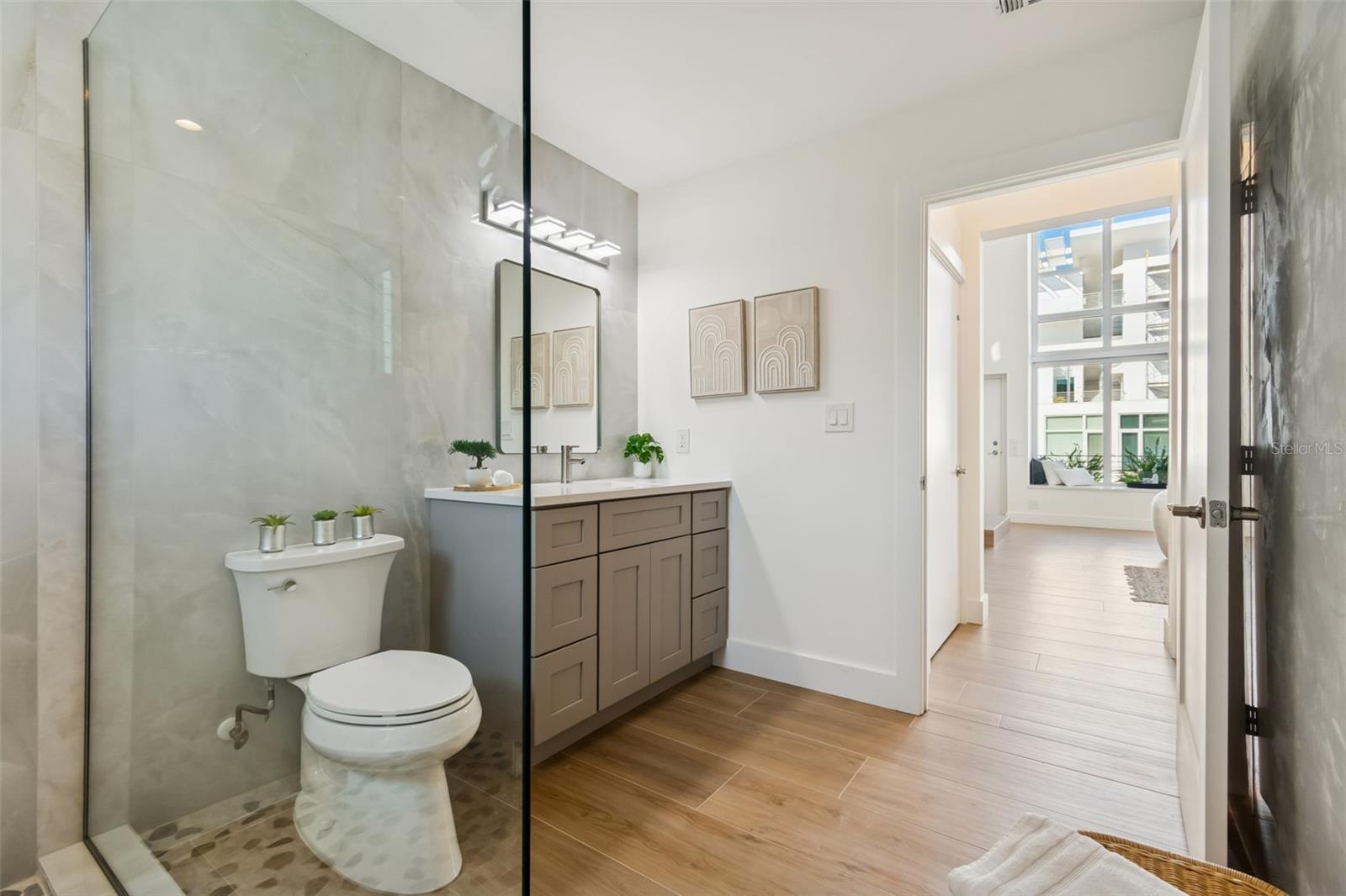 Image 30 of 100 For 1343 4th Street 202