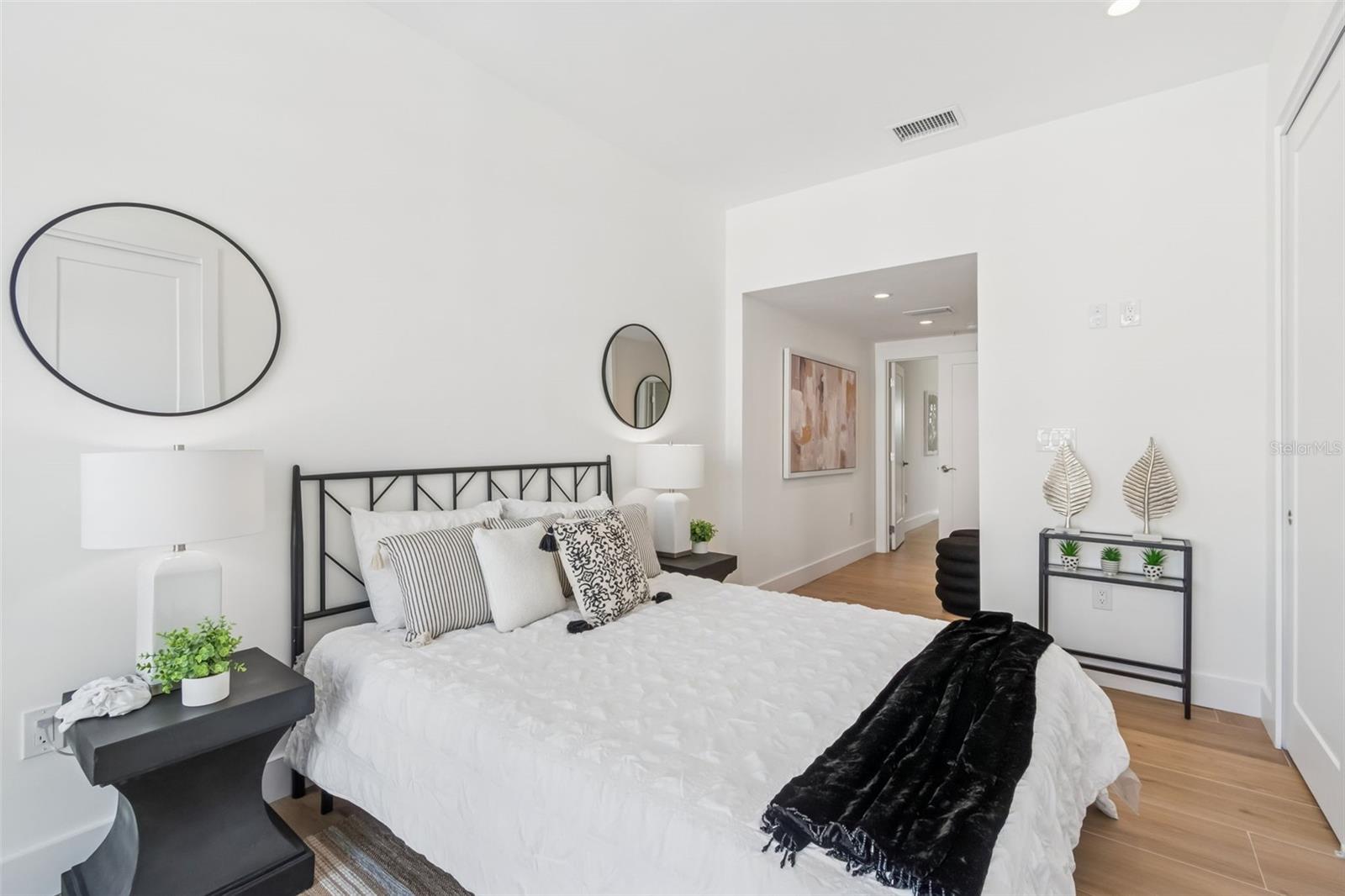 Image 63 of 100 For 1343 4th Street 202