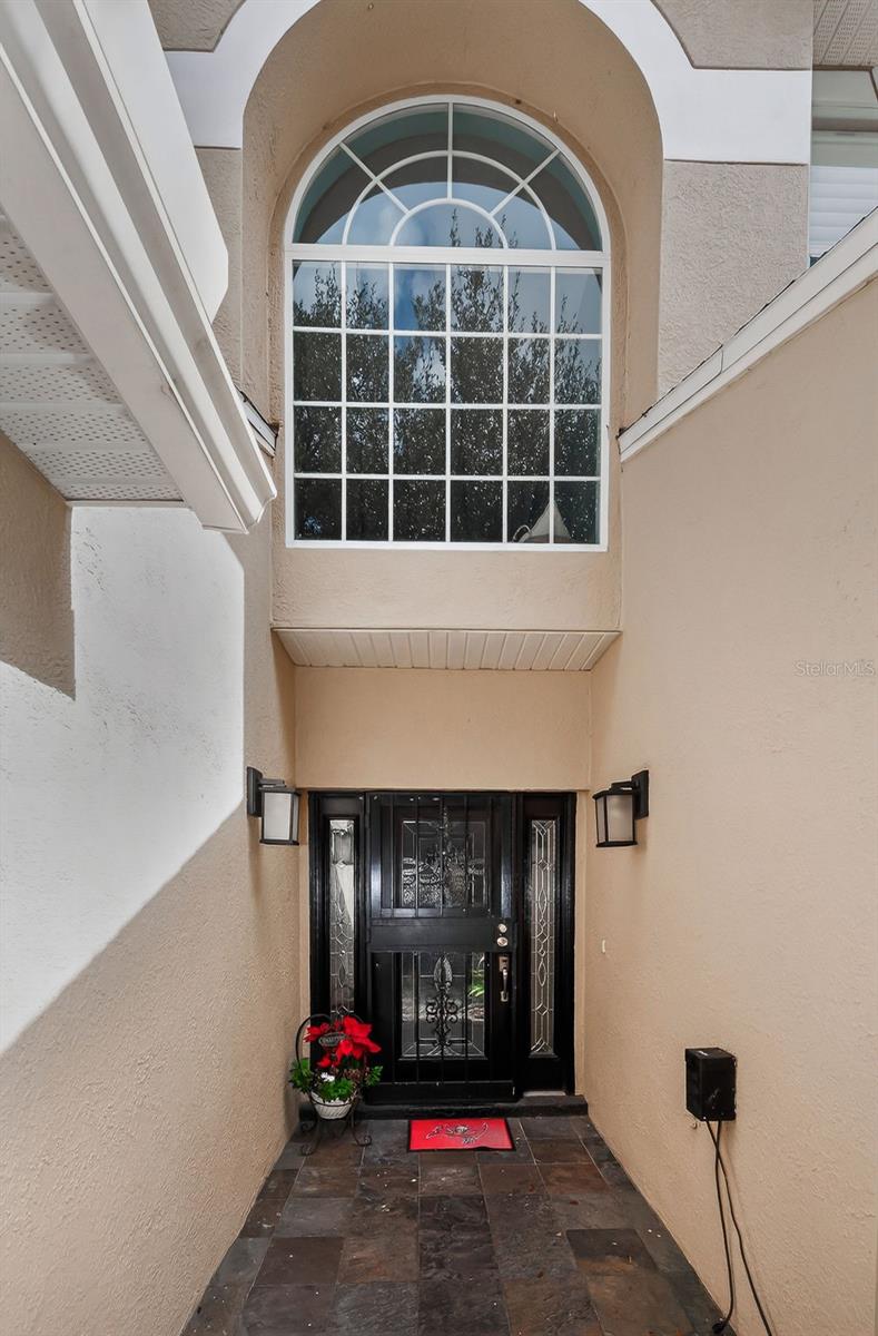 Listing photo id 1 for 24809 Hyde Park Boulevard