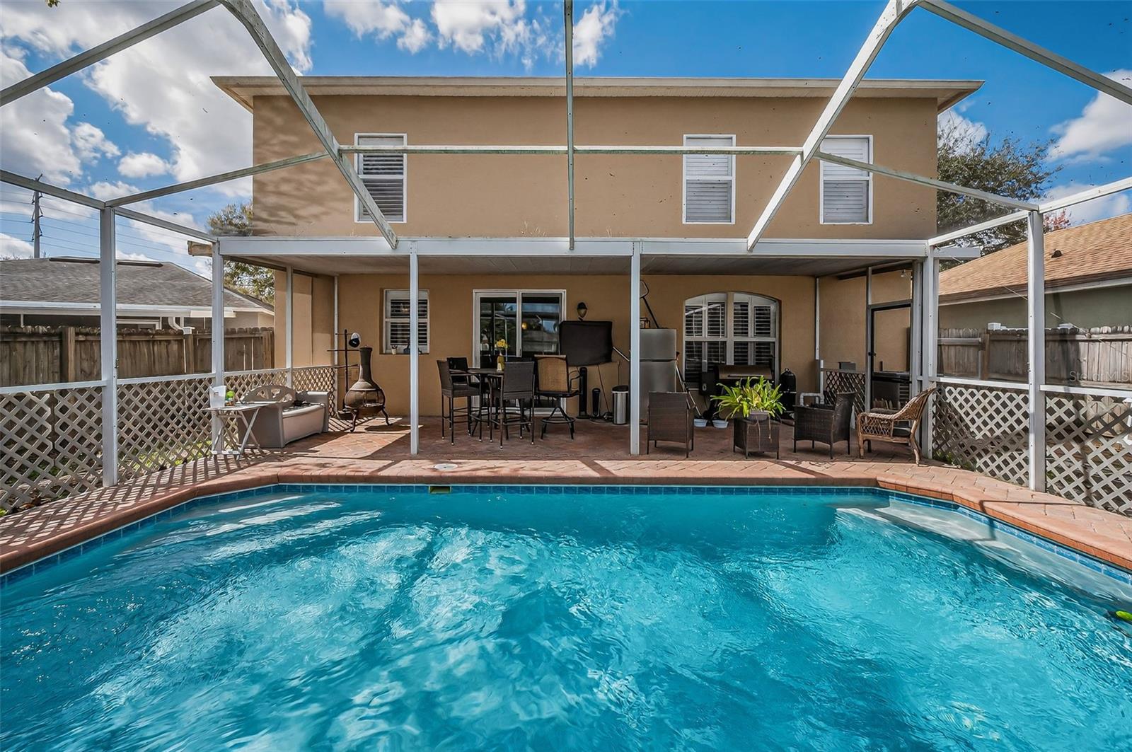 Listing photo id 42 for 24809 Hyde Park Boulevard