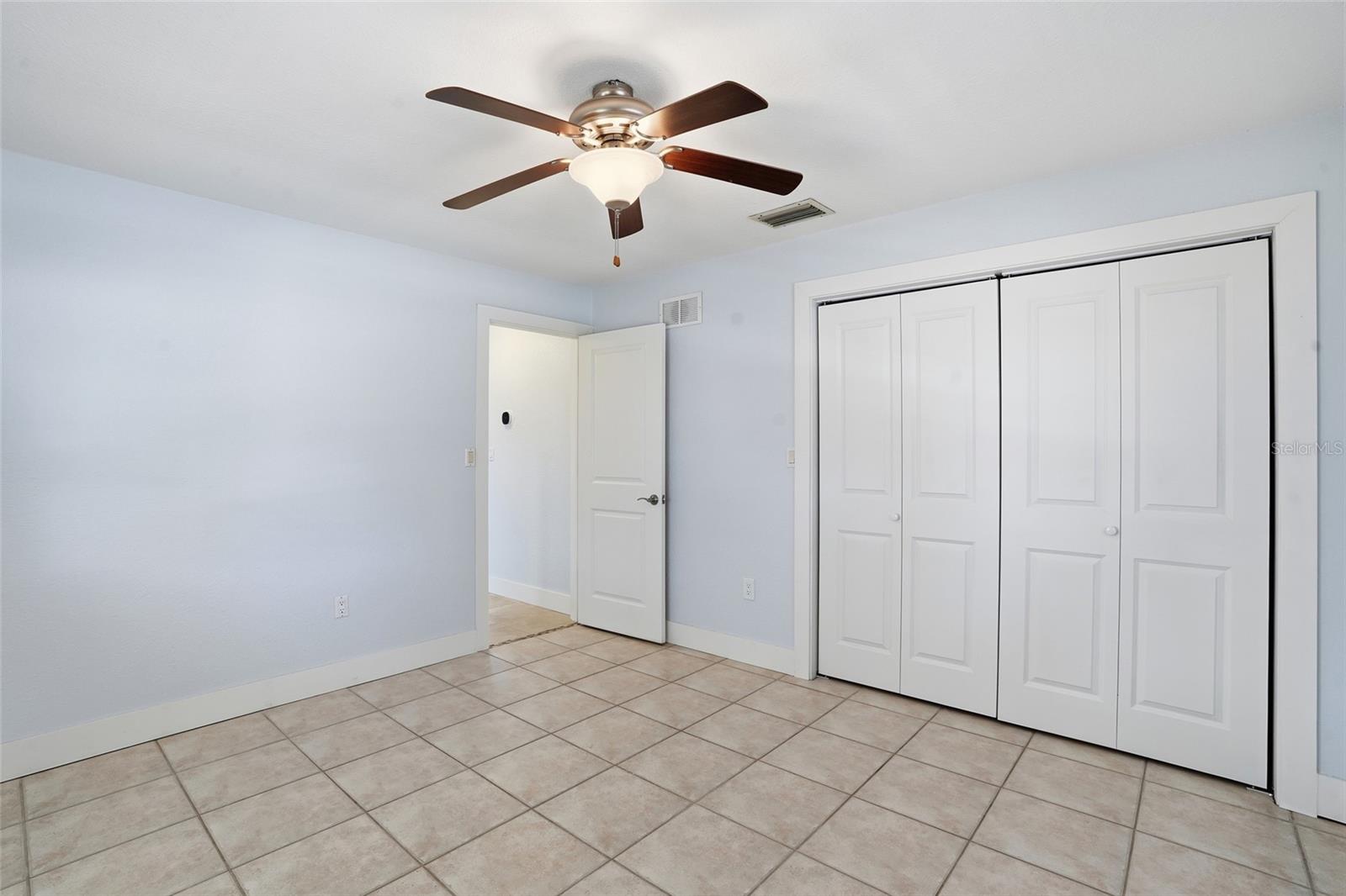 Image 14 of 25 For 405 Tower Drive