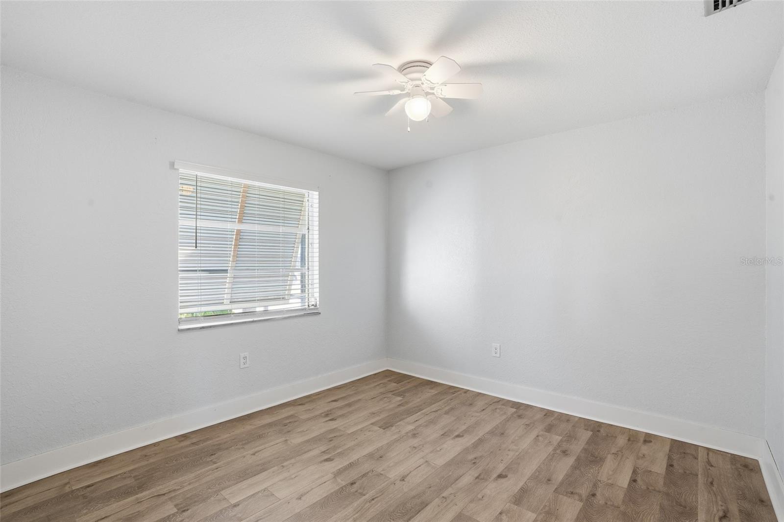 Image 15 of 25 For 405 Tower Drive