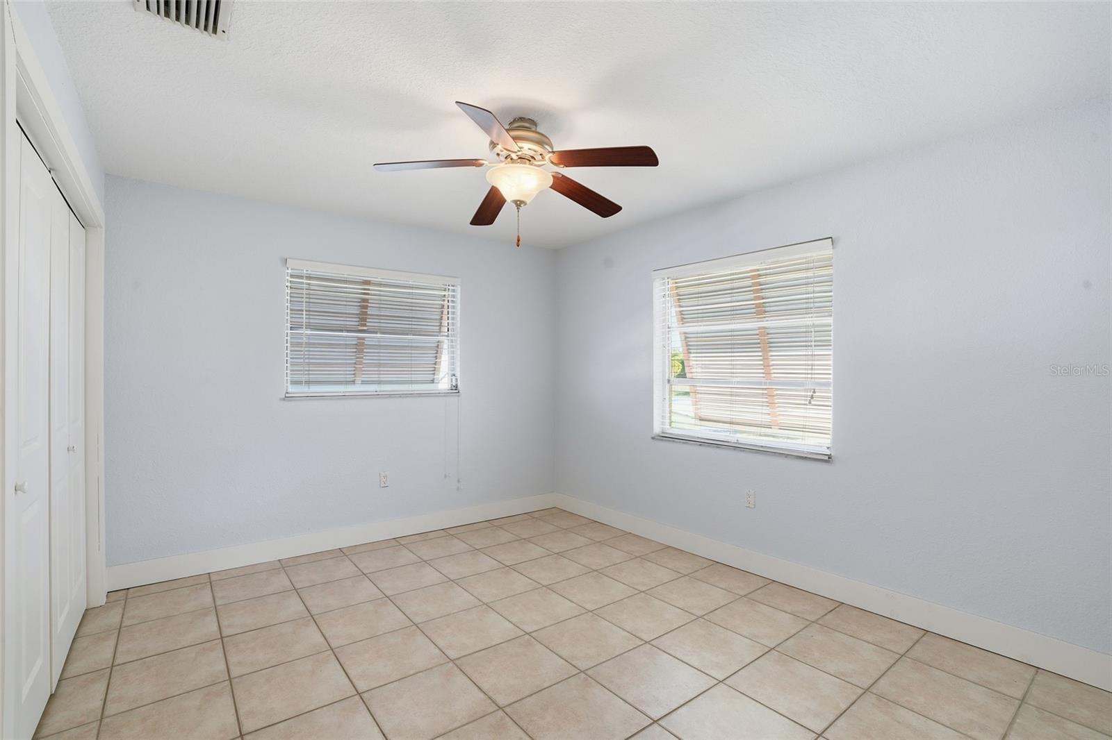 Image 16 of 25 For 405 Tower Drive